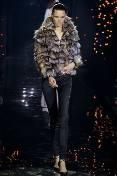 Julien Macdonald F/W 03 Look 10
