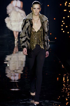 Julien Macdonald F/W 03 Look 16