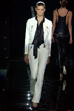 Julien Macdonald F/W 03 Look 21