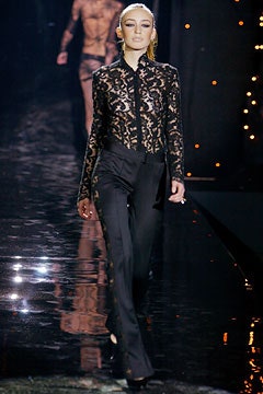 Julien Macdonald F/W 03 Look 24
