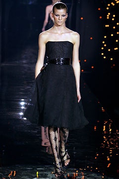Julien Macdonald F/W 03 Look 41