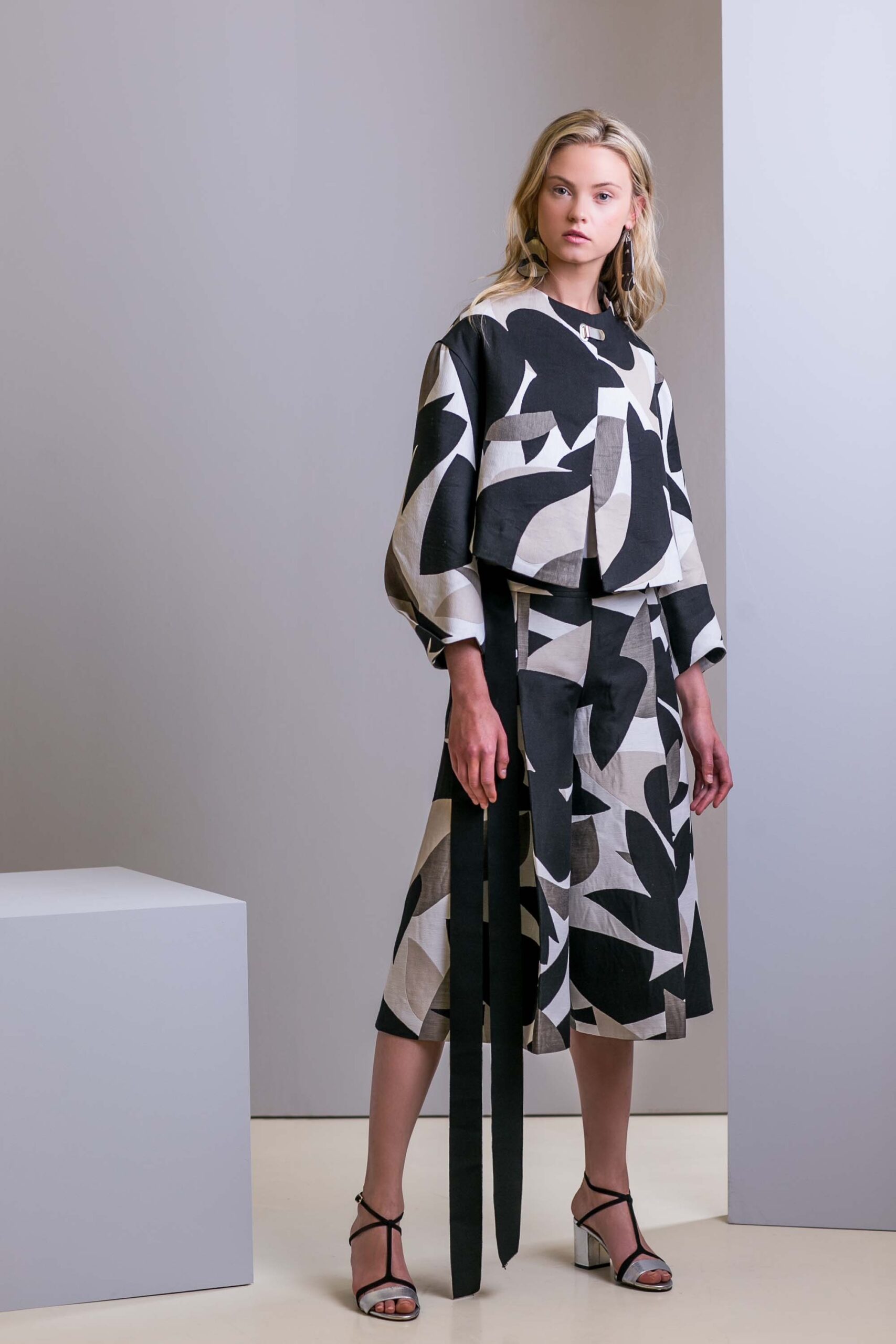 Josie Natori Resort 17 Look 11