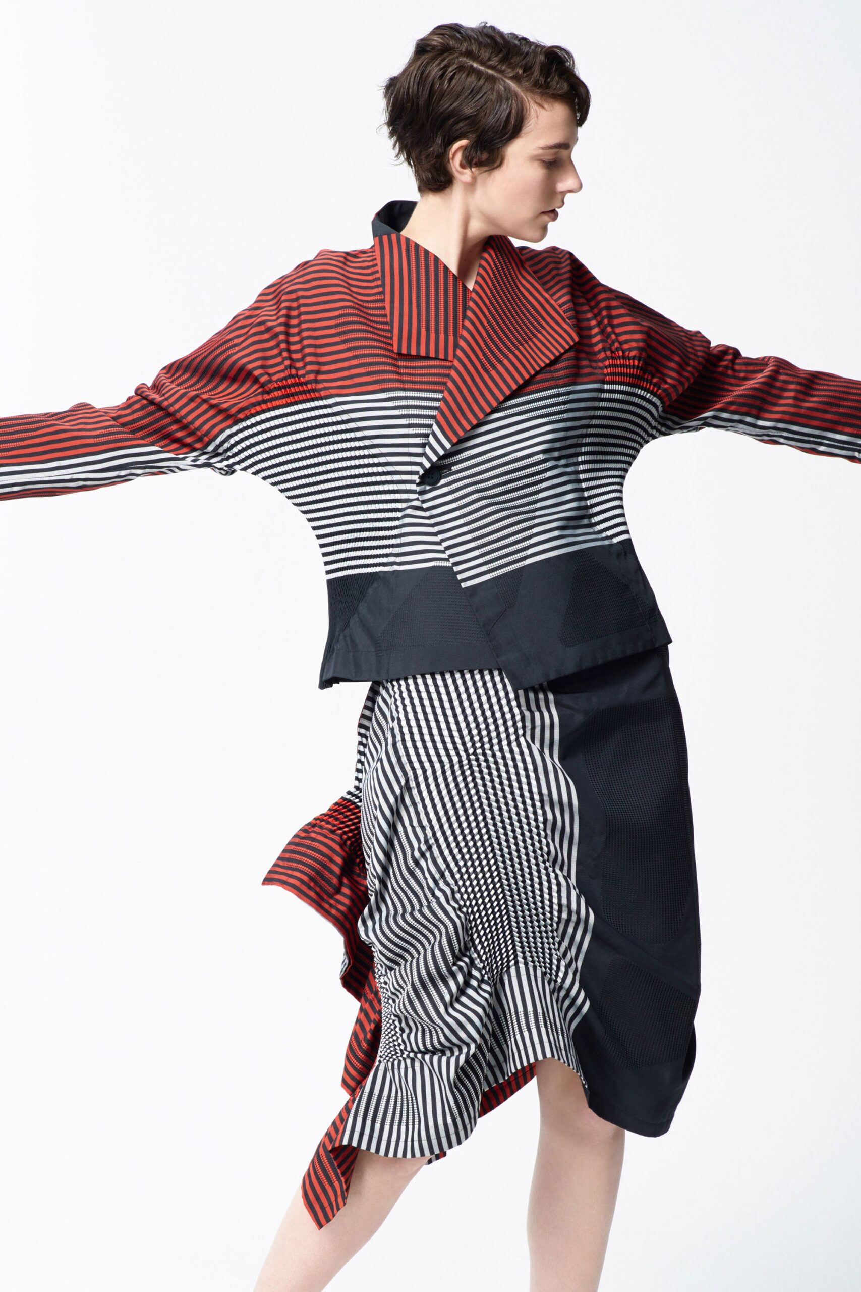 Issey Miyake F/W 18 Look 12