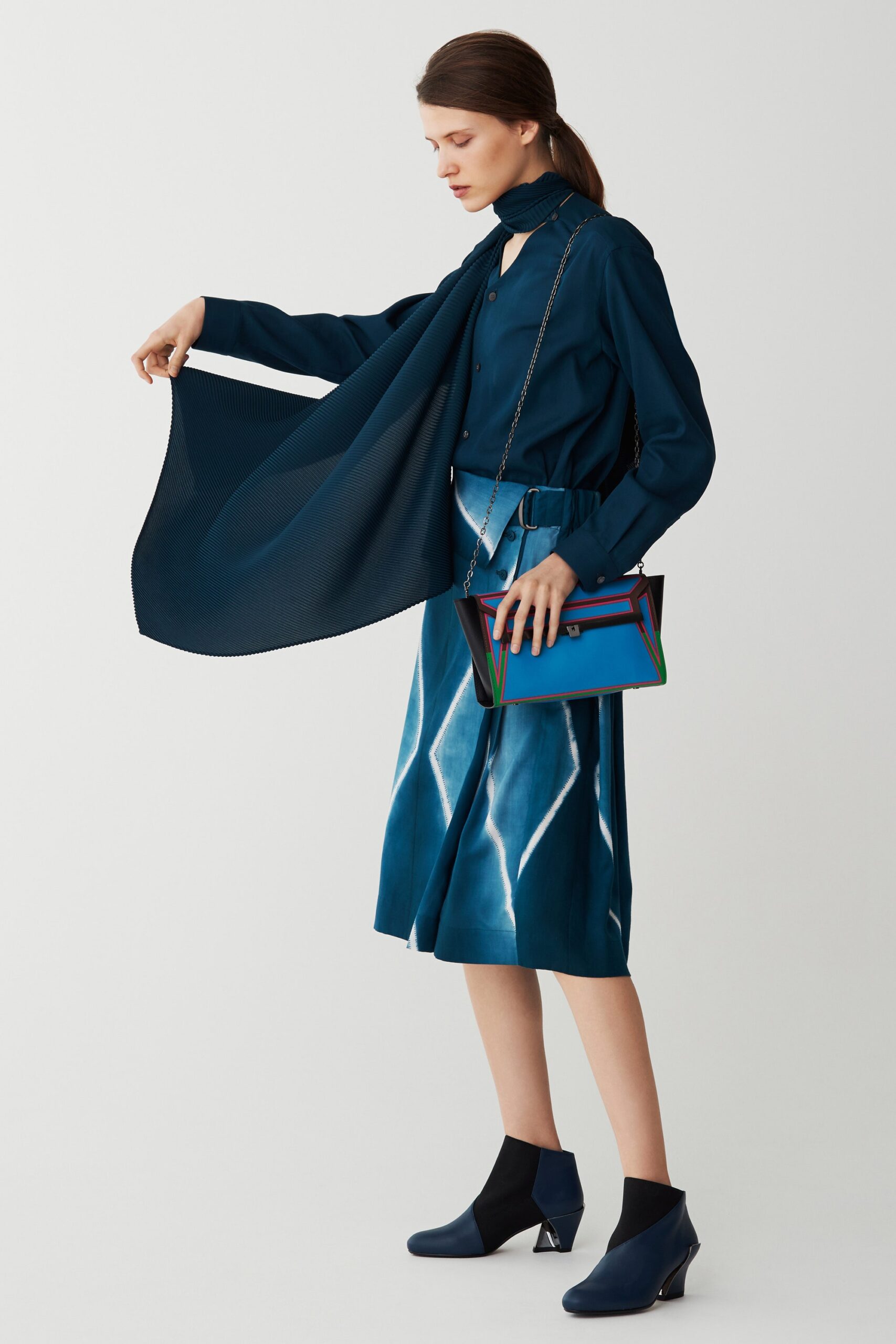 Issey Miyake F/W 17 Look 12