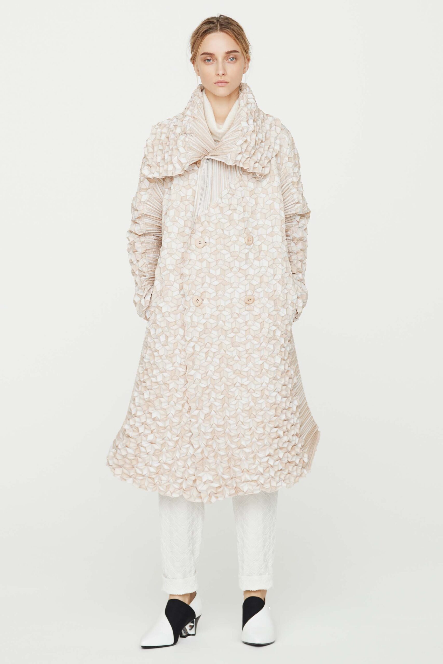 Issey Miyake Resort 17 Look 12
