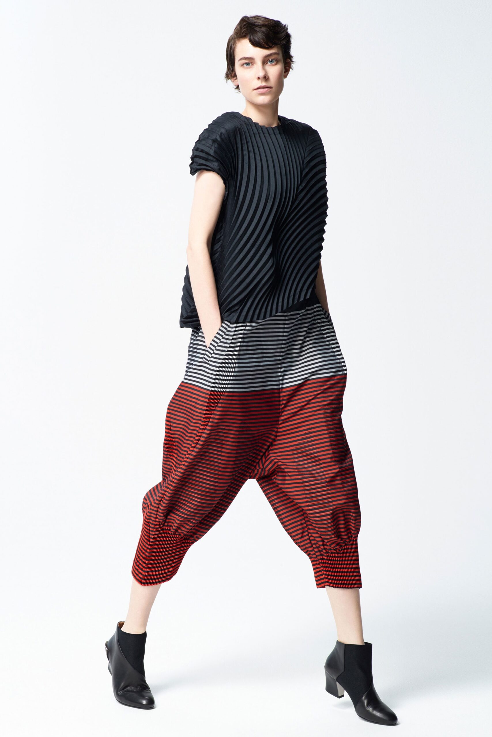 Issey Miyake F/W 18 Look 13
