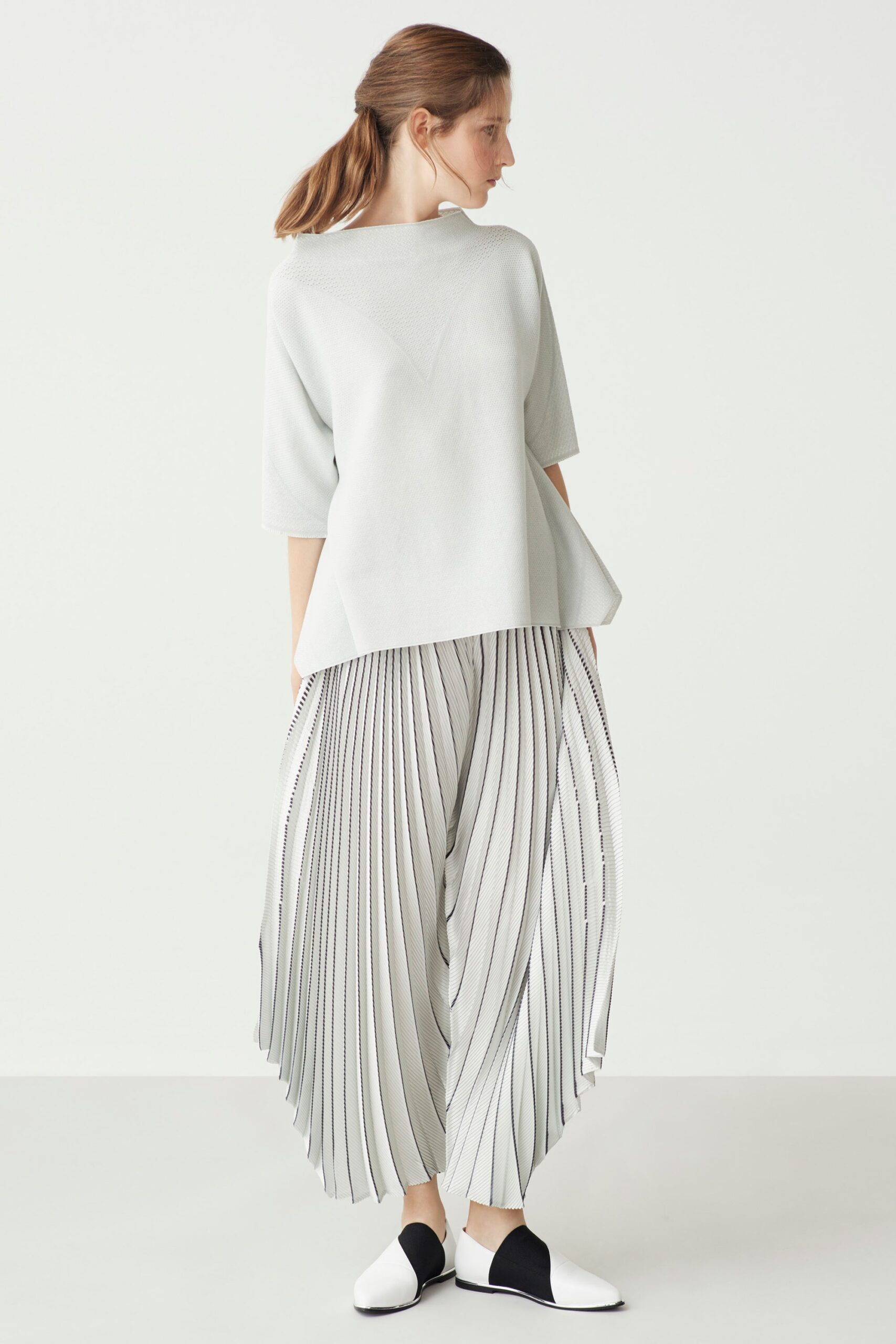 Issey Miyake Resort 18 Look 15