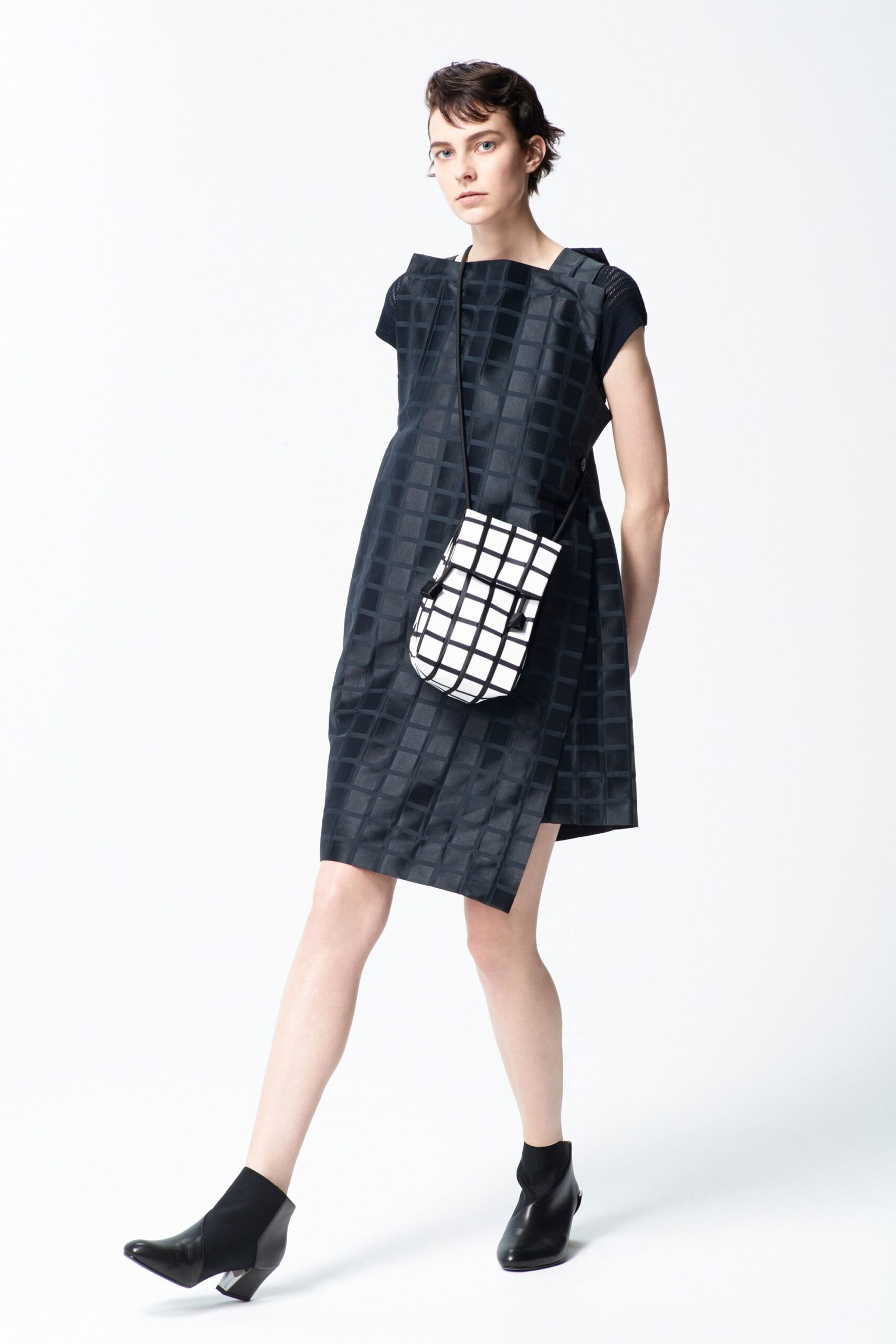 Issey Miyake F/W 18 Look 18