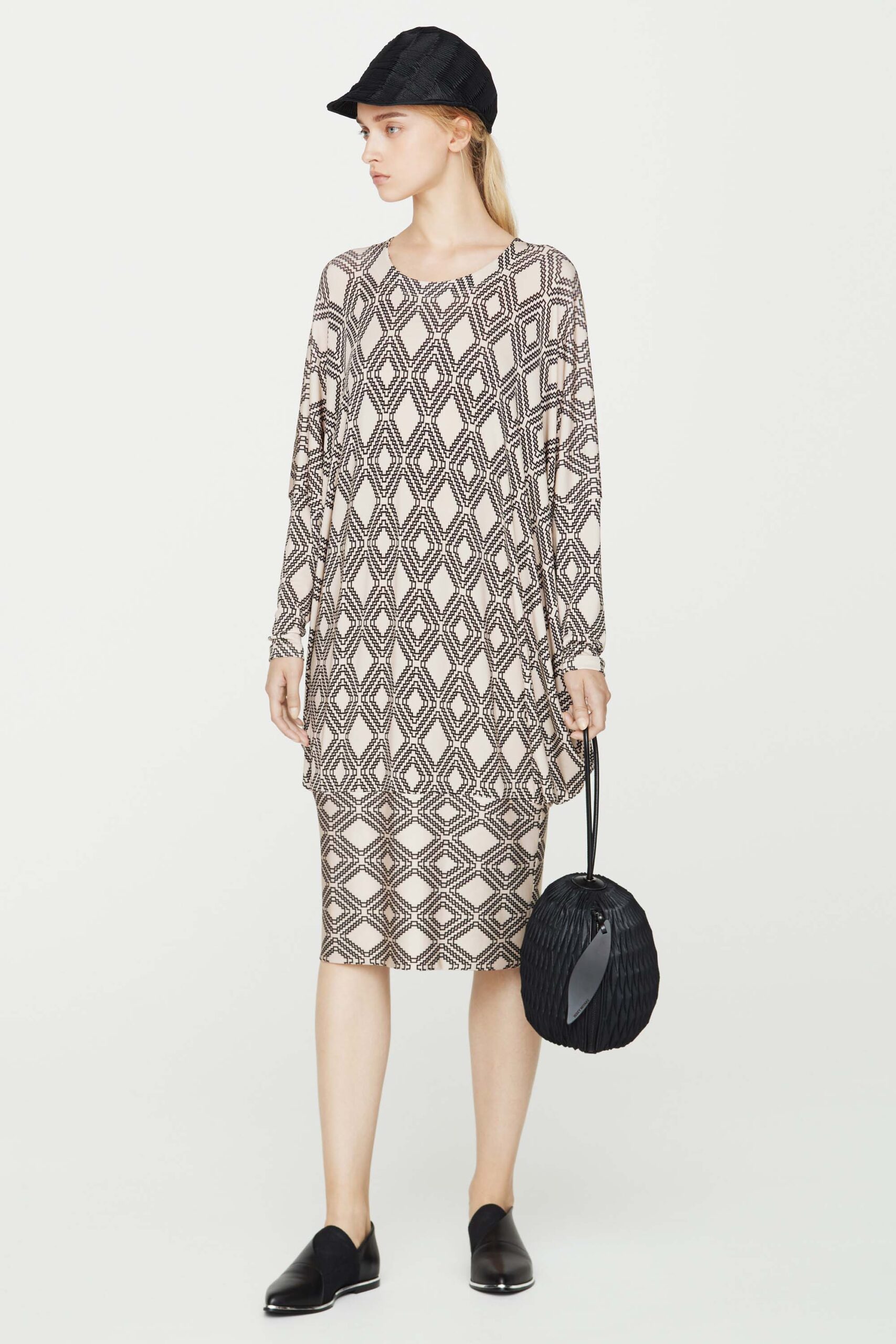 Issey Miyake Resort 17 Look 18