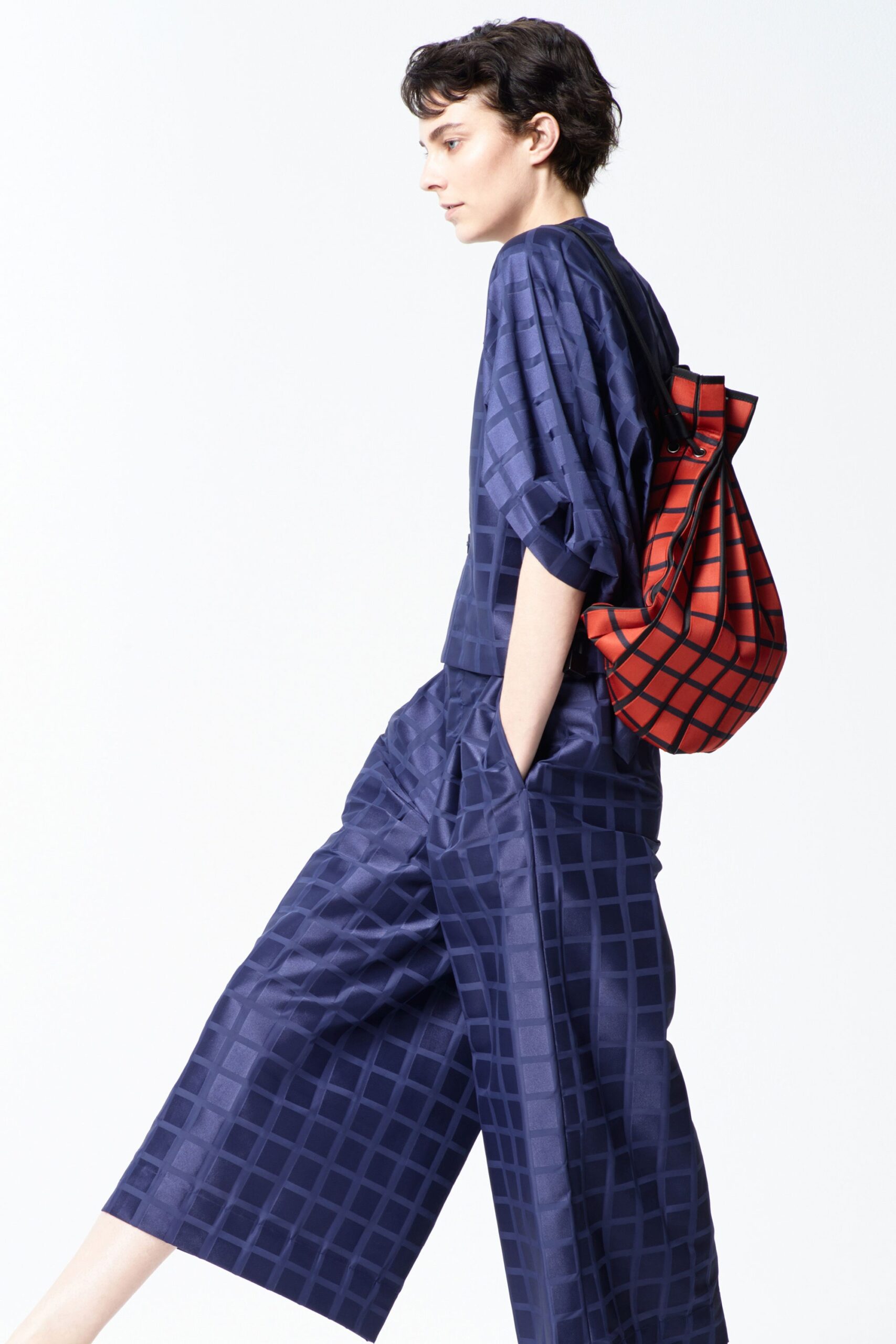 Issey Miyake F/W 18 Look 19