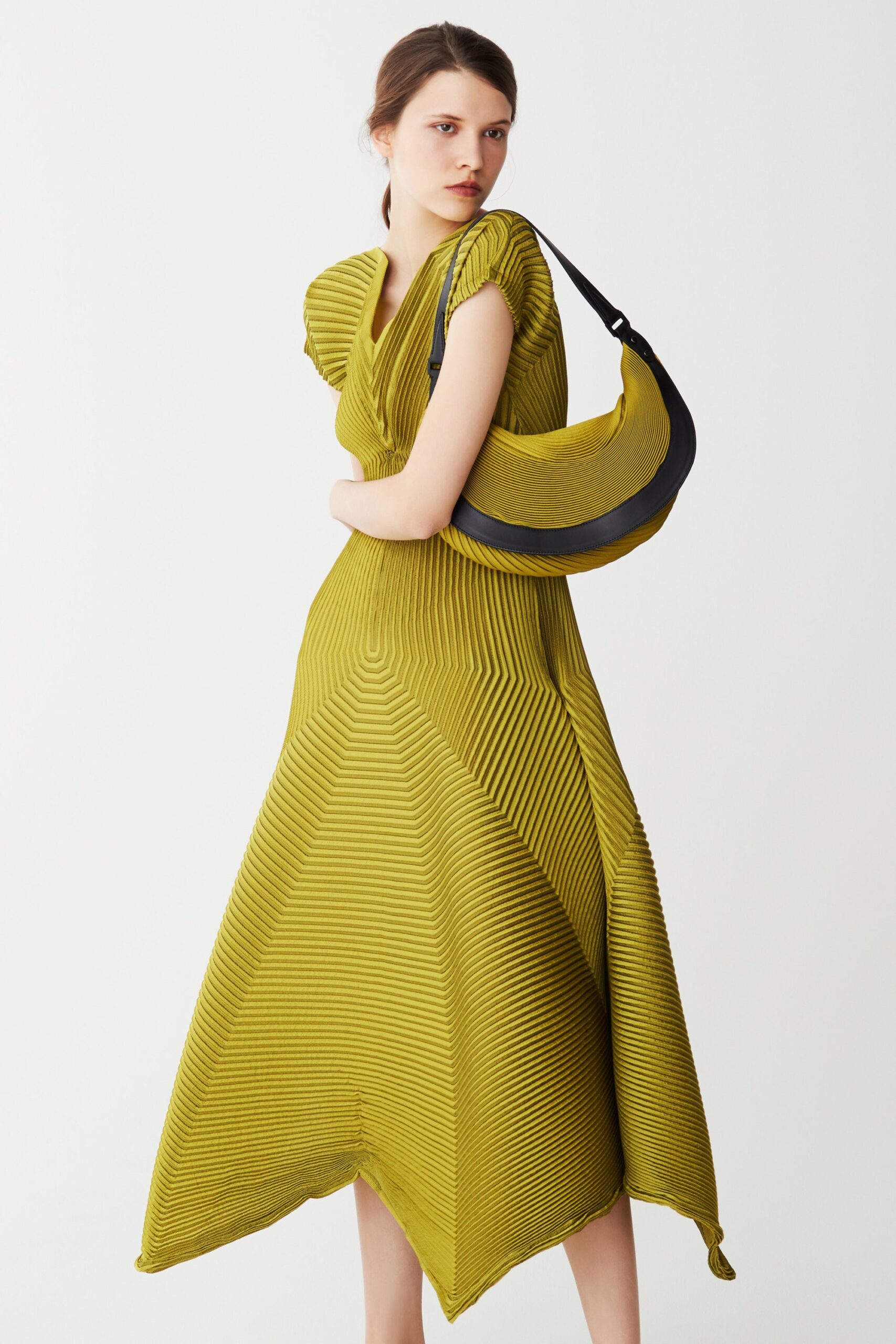 Issey Miyake F/W 17 Look 24