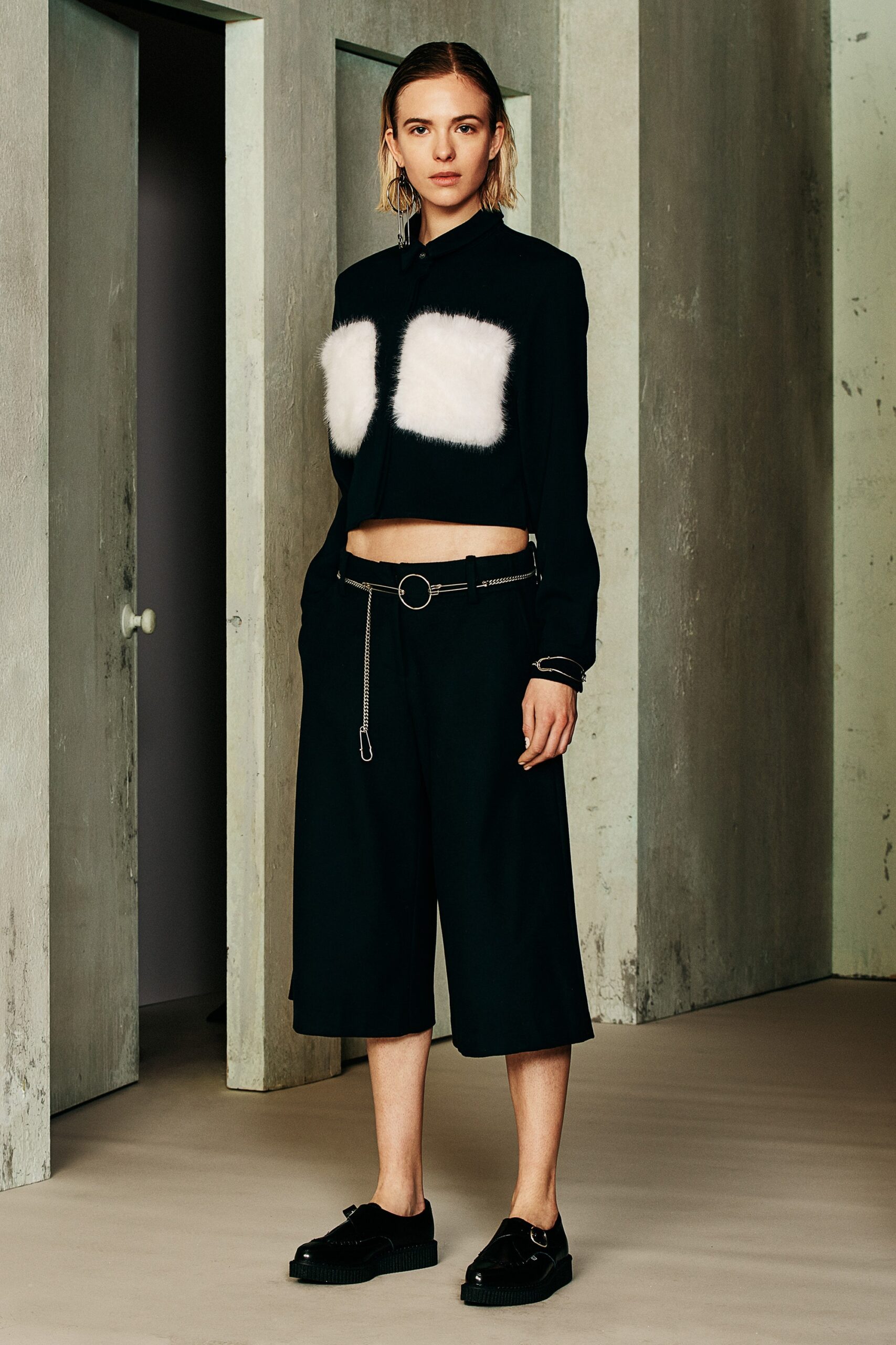 Ji Oh F/W 16 Look 24