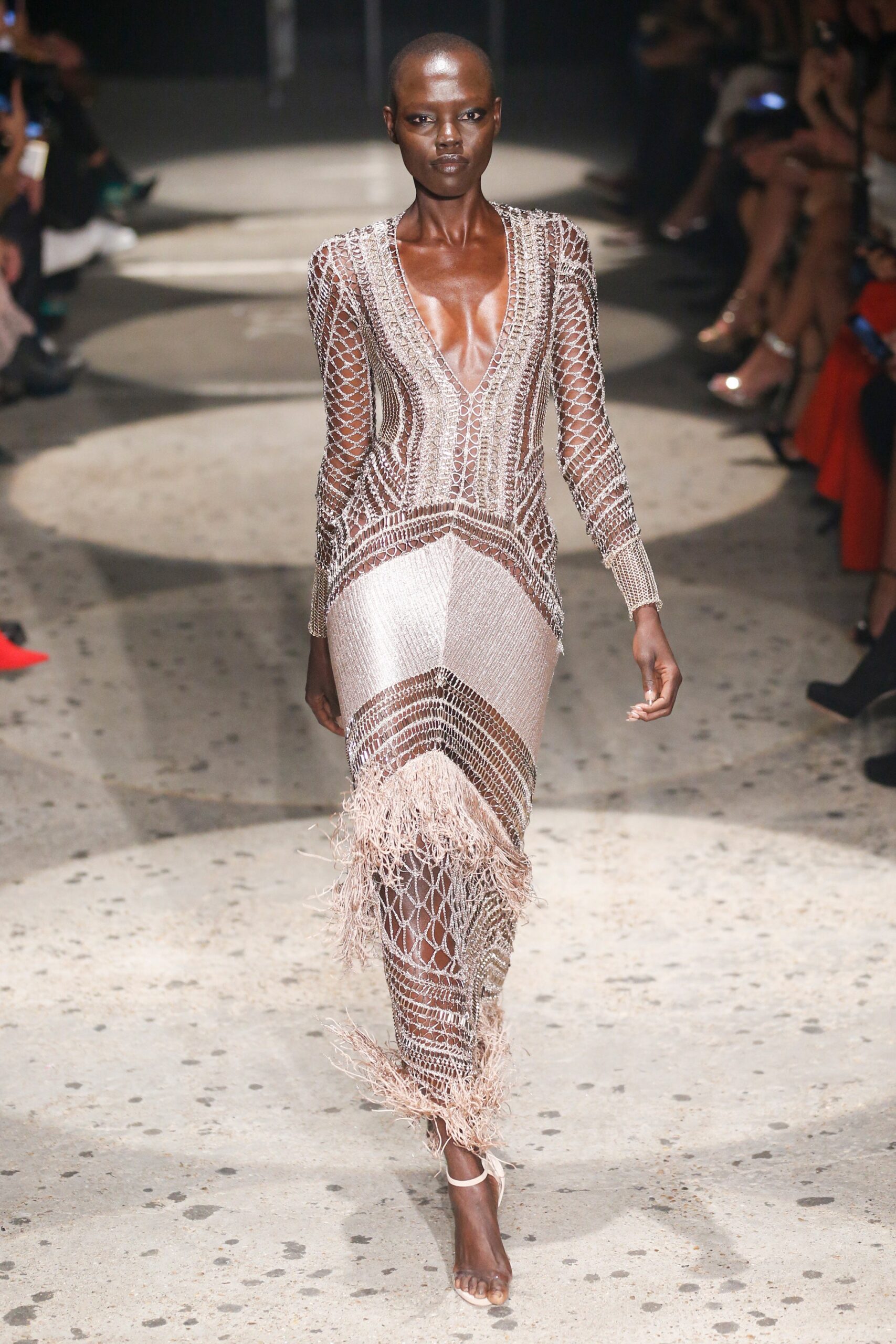 Julien Macdonald S/S 18 Look 10
