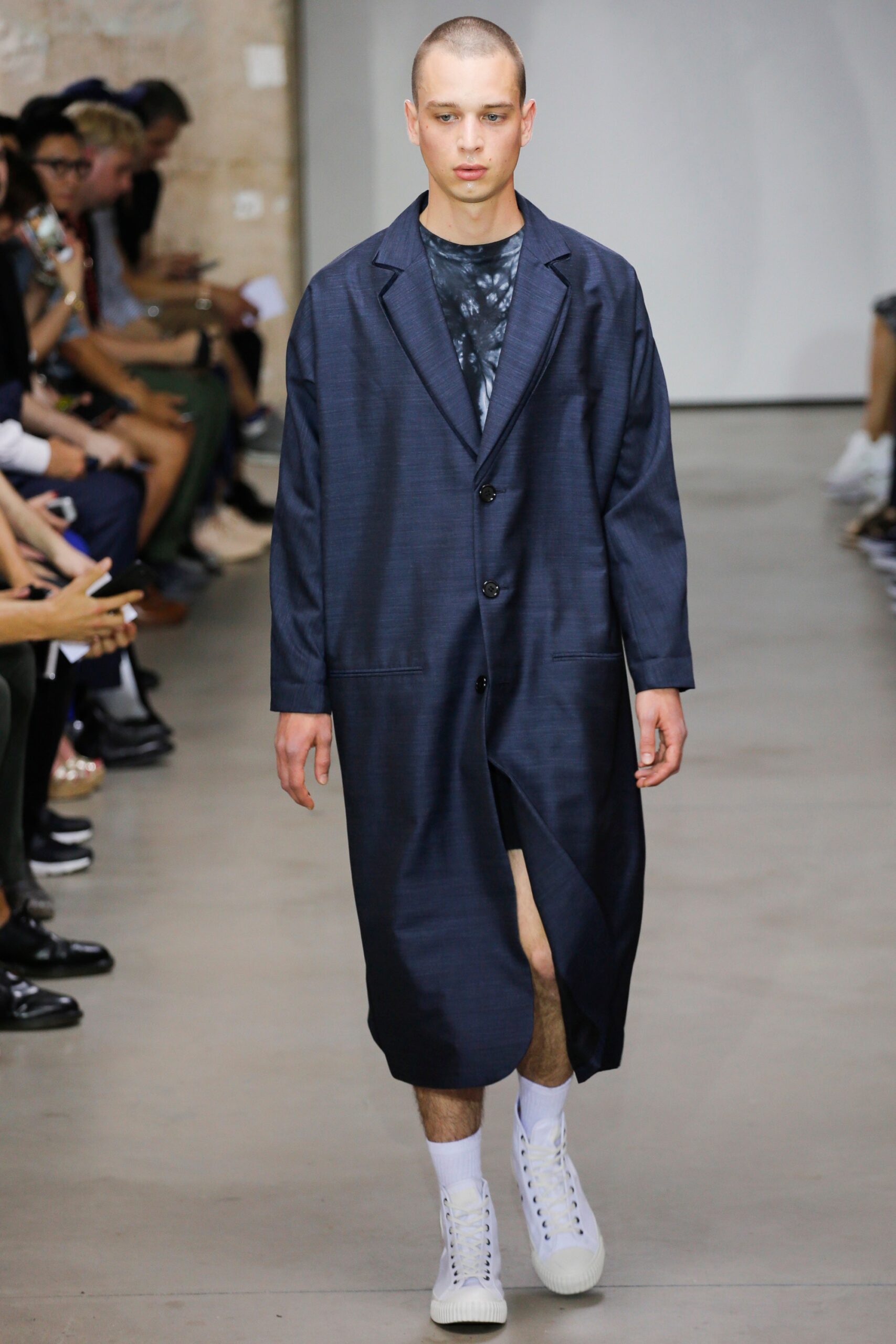 Julien David Spring 2017 Ready-to-Wear