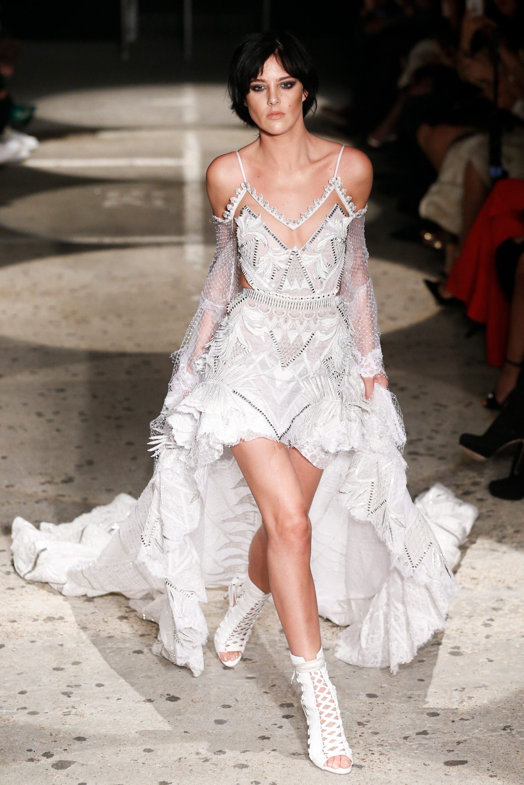 Julien Macdonald S/S 18 Look 28