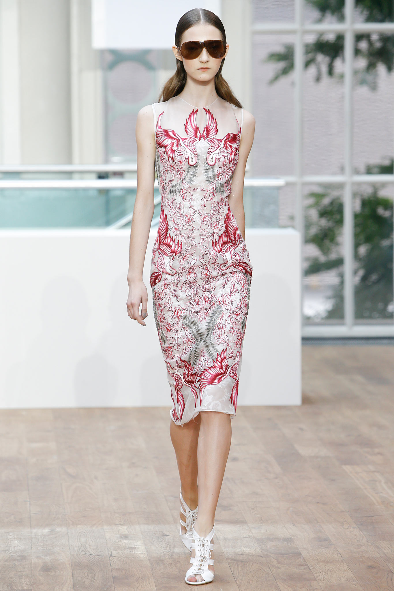 Julien Macdonald S/S 15 Look 12