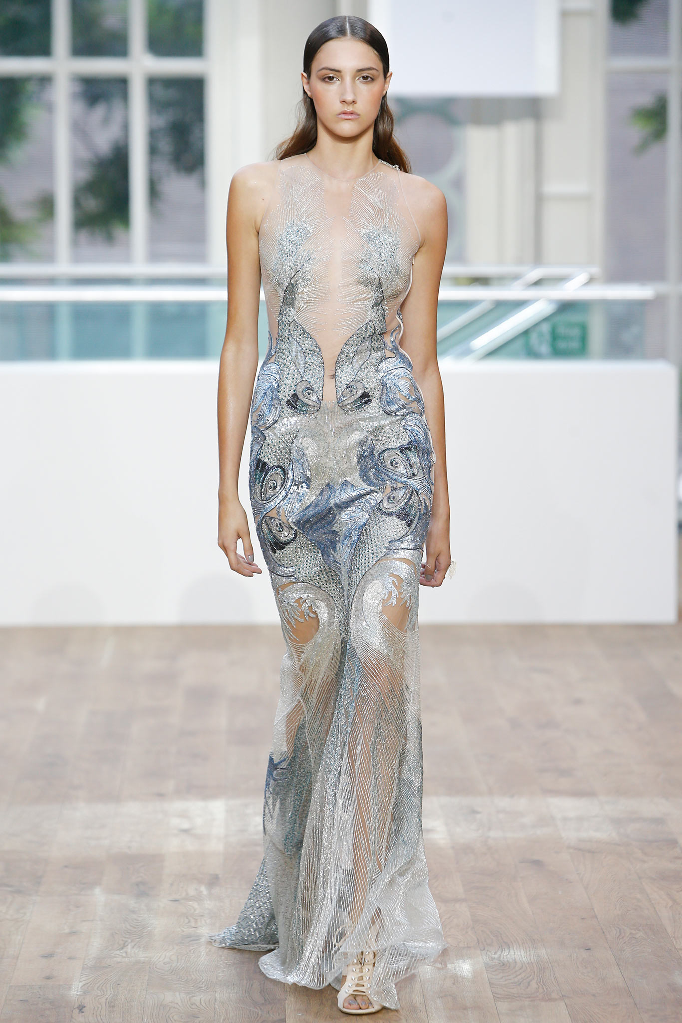 Julien Macdonald S/S 15 Look 28