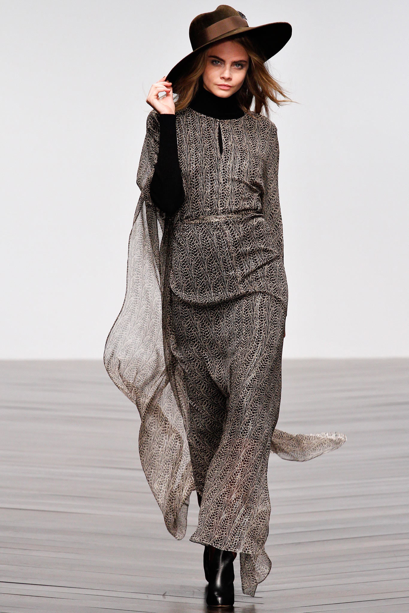 Issa Fall 2013 Ready-to-Wear