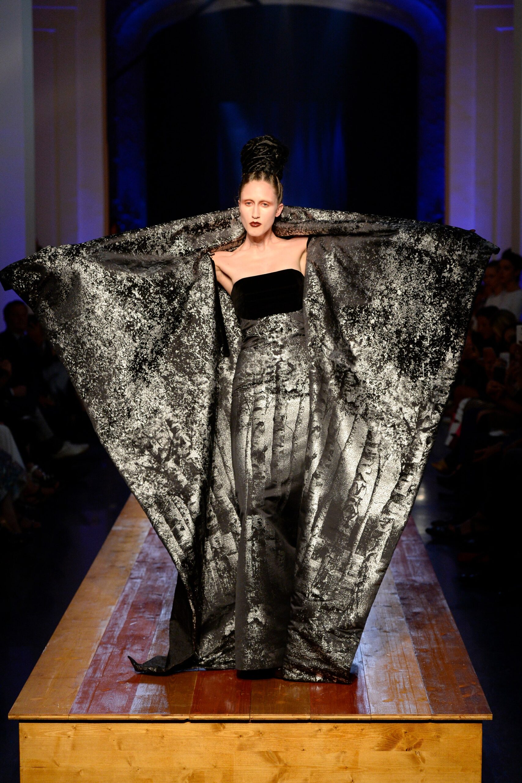Jean Paul Gaultier F/W 16 Couture Look 30