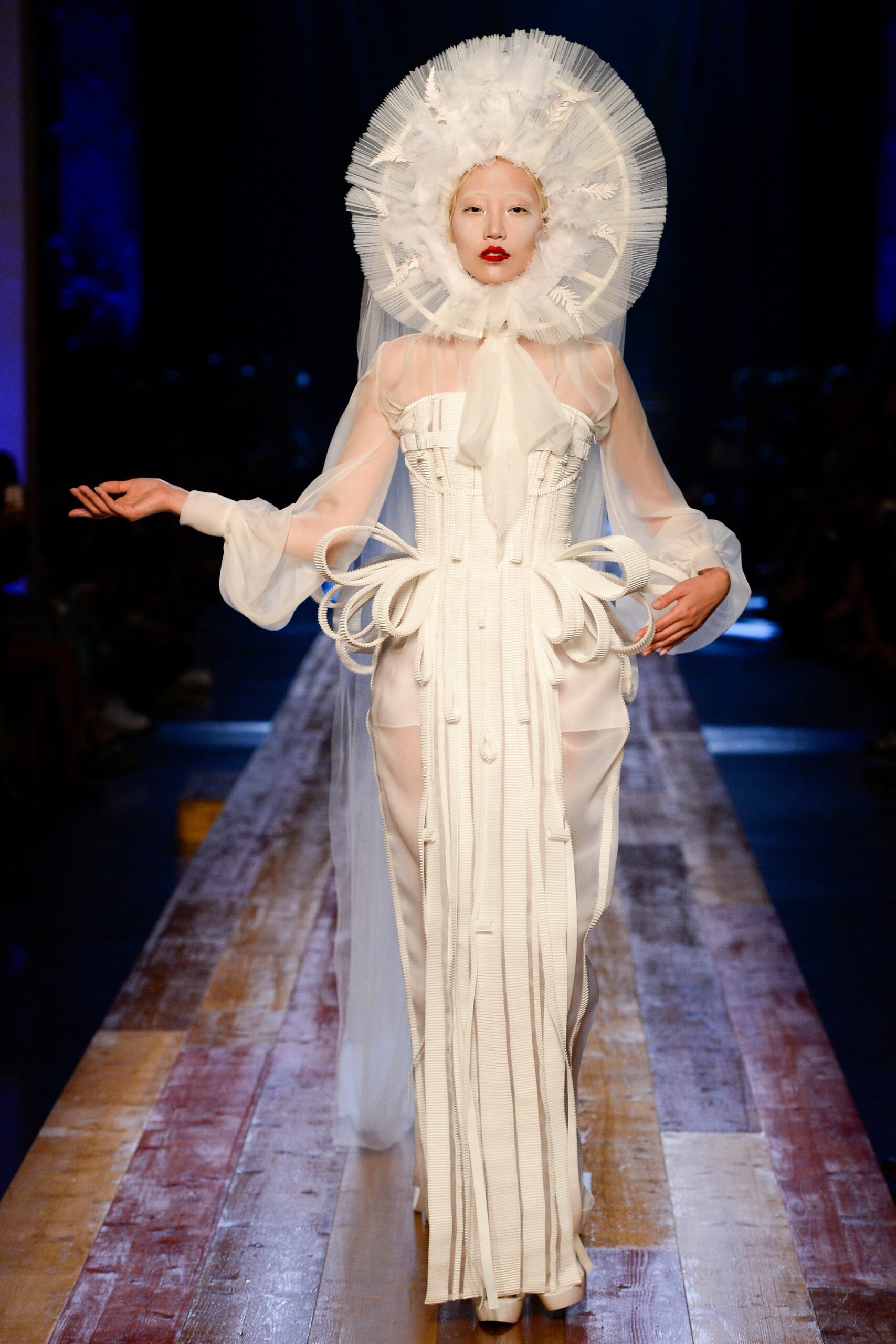 Jean Paul Gaultier F/W 16 Couture Look 31