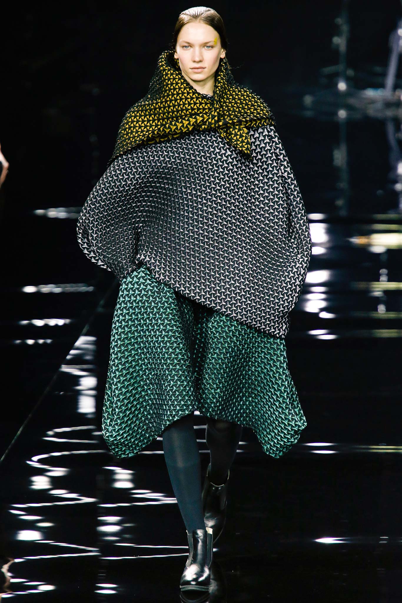 Issey Miyake F/W 15 Look 6