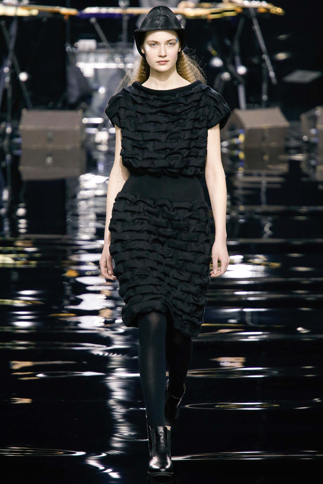 Issey Miyake F/W 15 Look 10