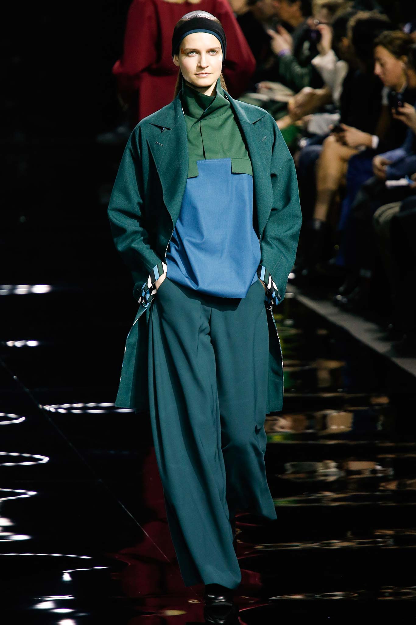 Issey Miyake F/W 15 Look 19
