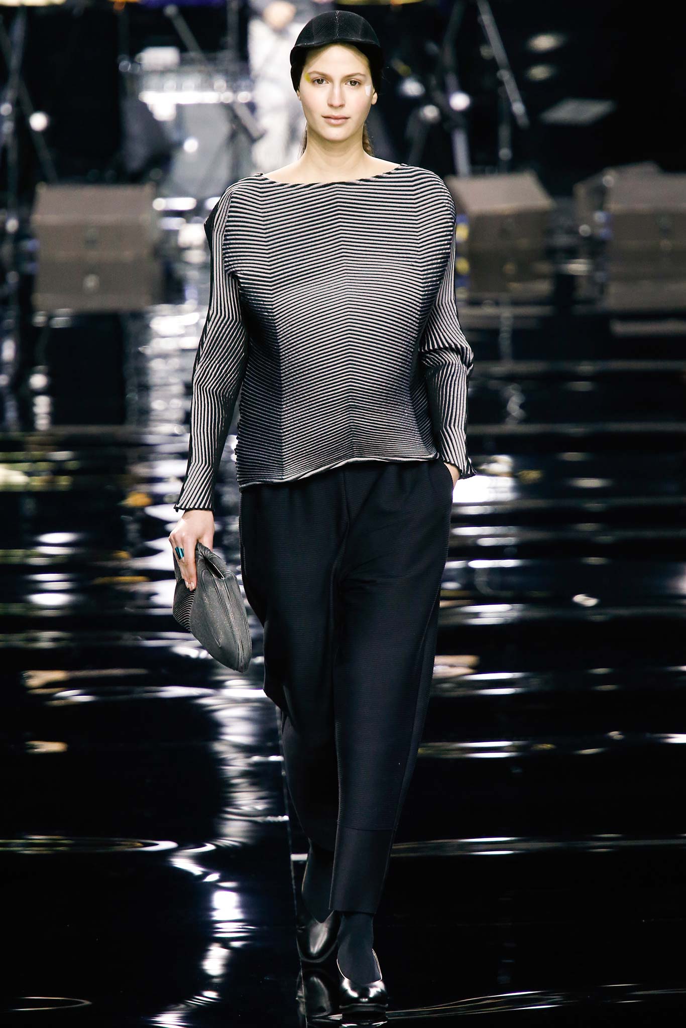 Issey Miyake F/W 15 Look 23