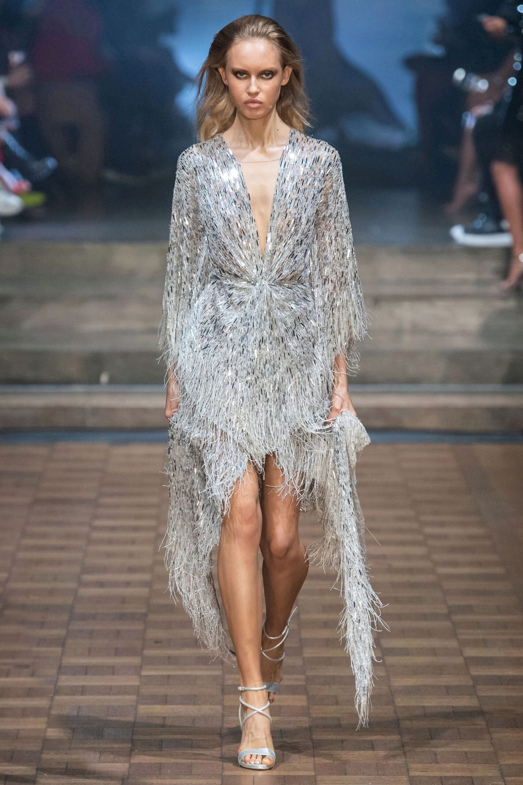 Julien Macdonald S/S 20 Look 6