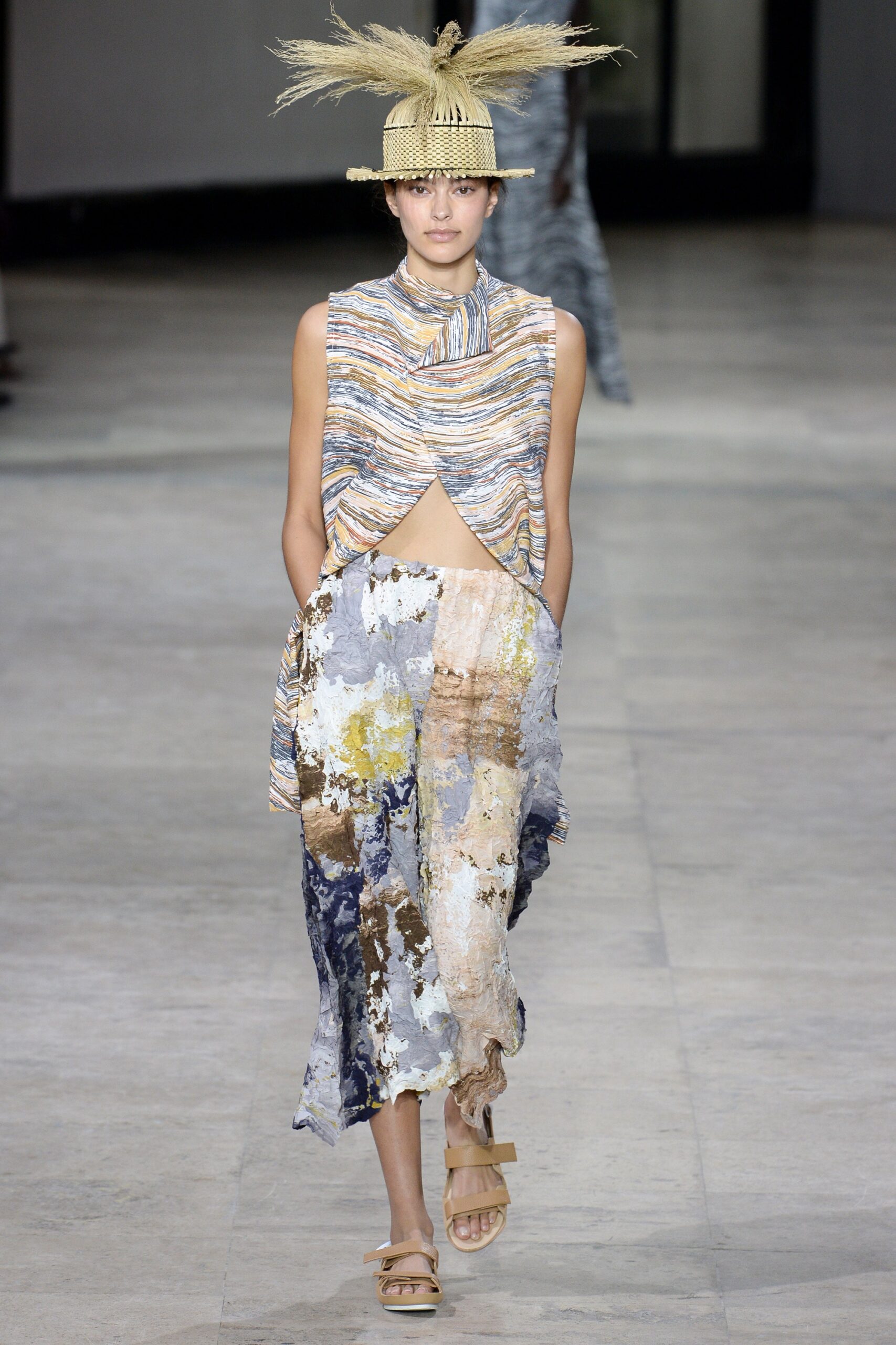 Issey Miyake S/S 19 Look 2