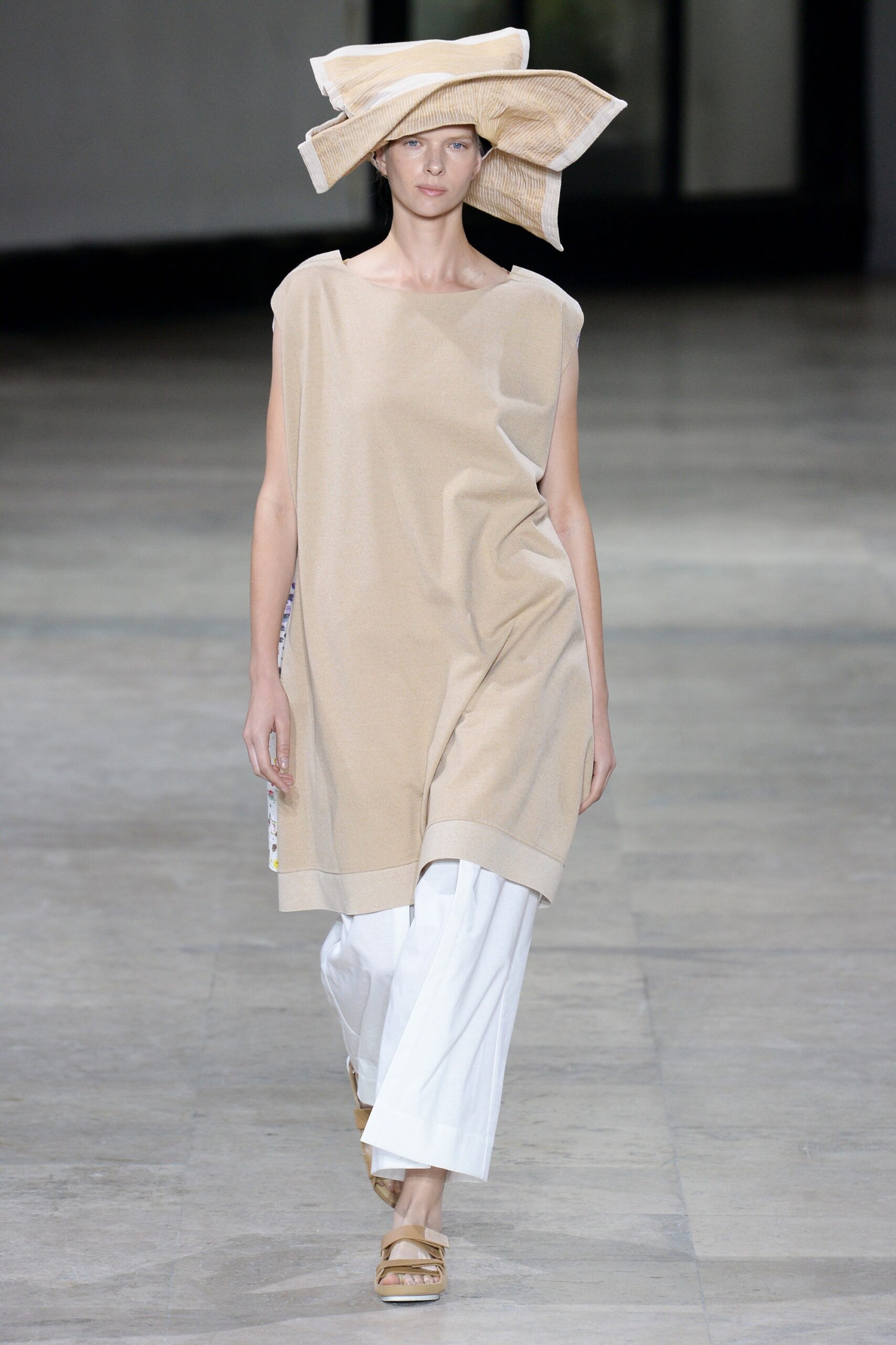 Issey Miyake S/S 19 Look 7