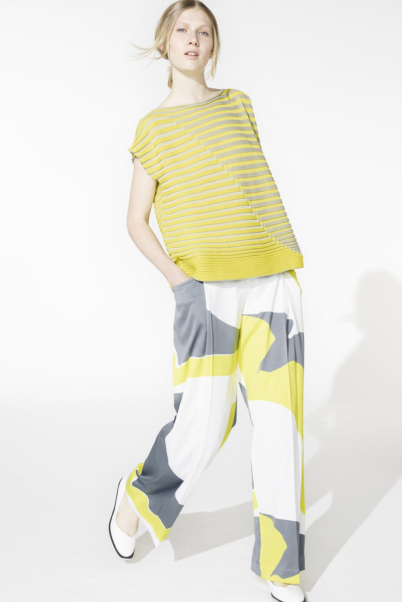 Issey Miyake Resort 15 Look 10