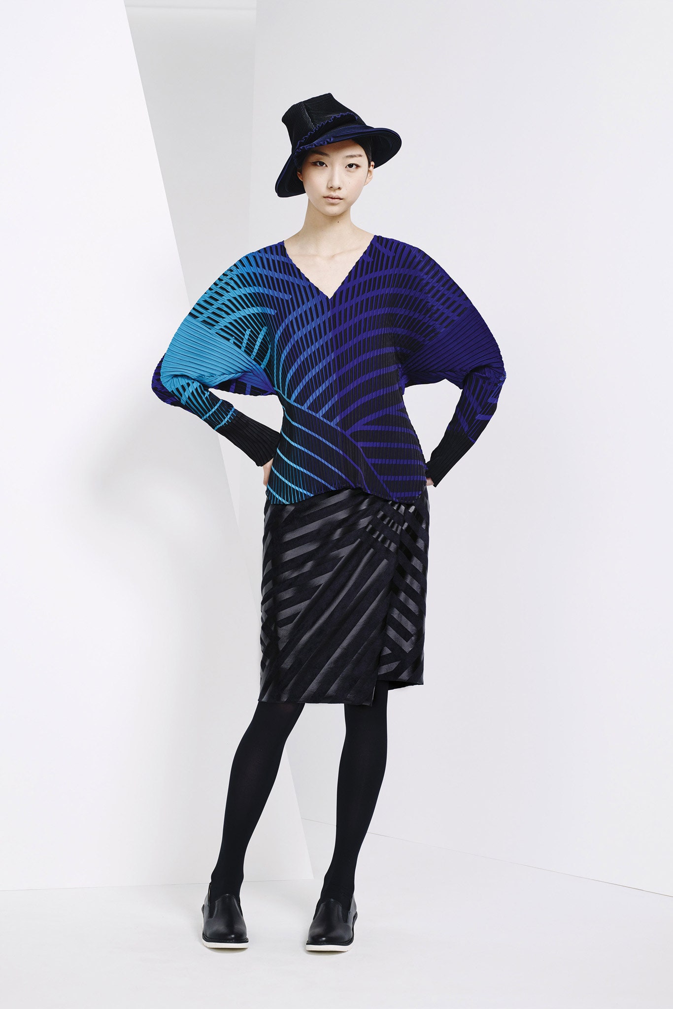 Issey Miyake F/W 15 Look 10