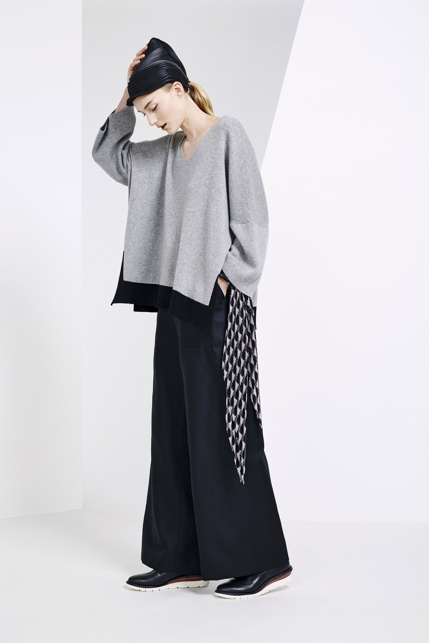 Issey Miyake F/W 15 Look 16