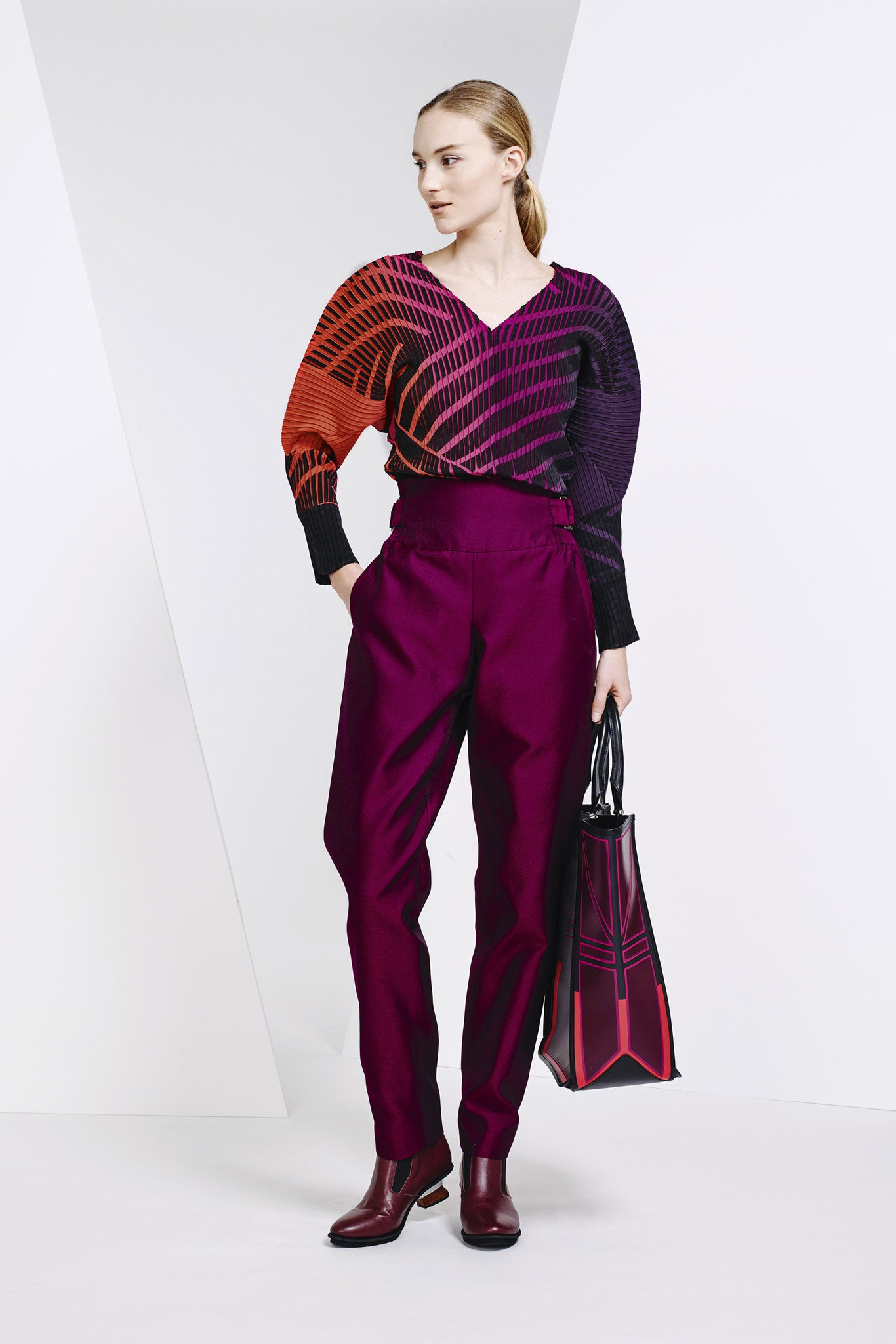 Issey Miyake F/W 15 Look 19