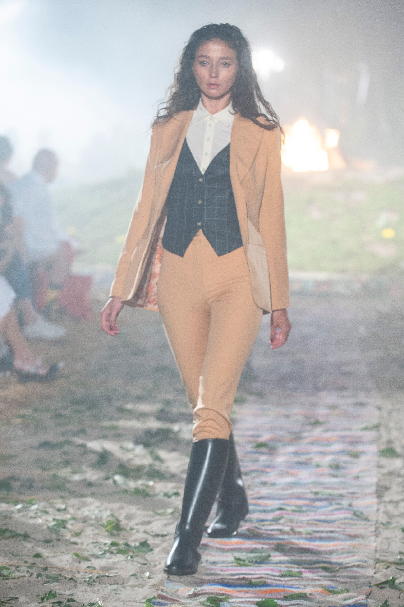 Jardin Exotique Kiev S/S 19 Look 2
