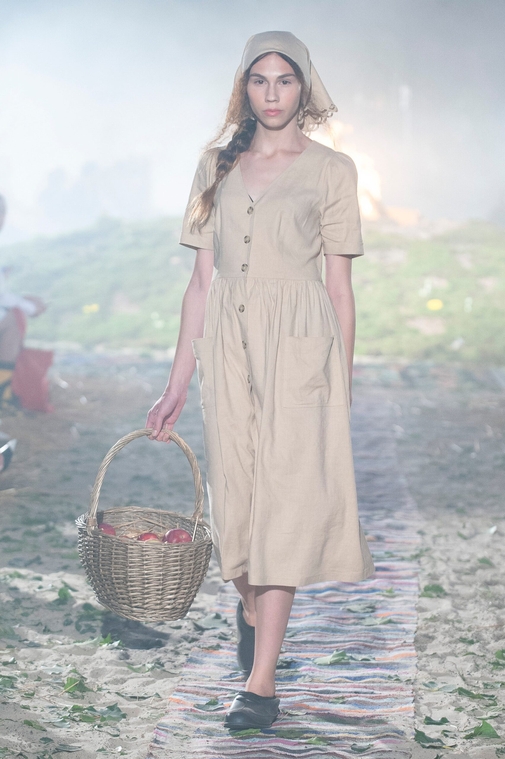 Jardin Exotique Kiev S/S 19 Look 23
