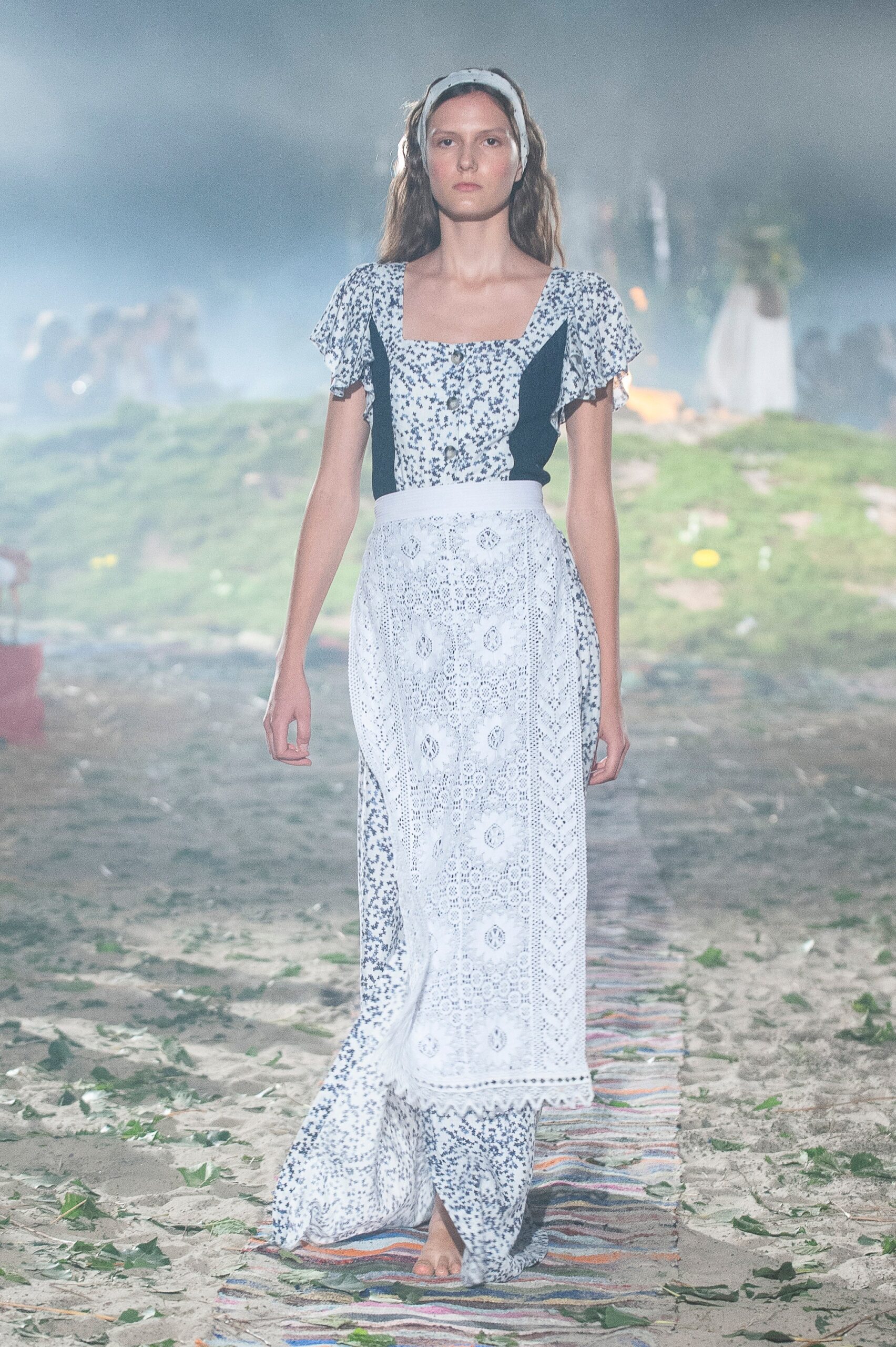 Jardin Exotique Kiev S/S 19 Look 24