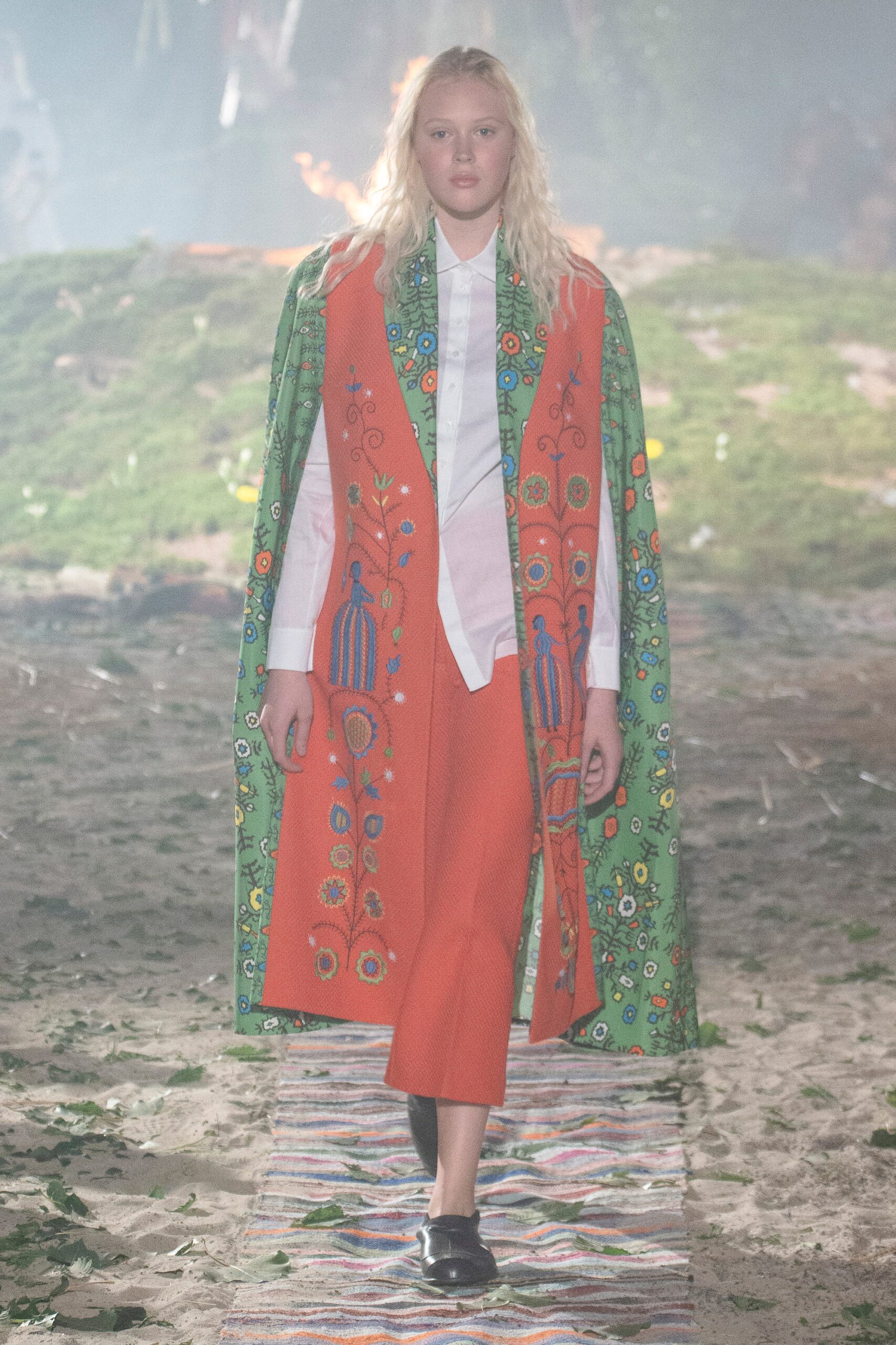 Jardin Exotique Kiev S/S 19 Look 26