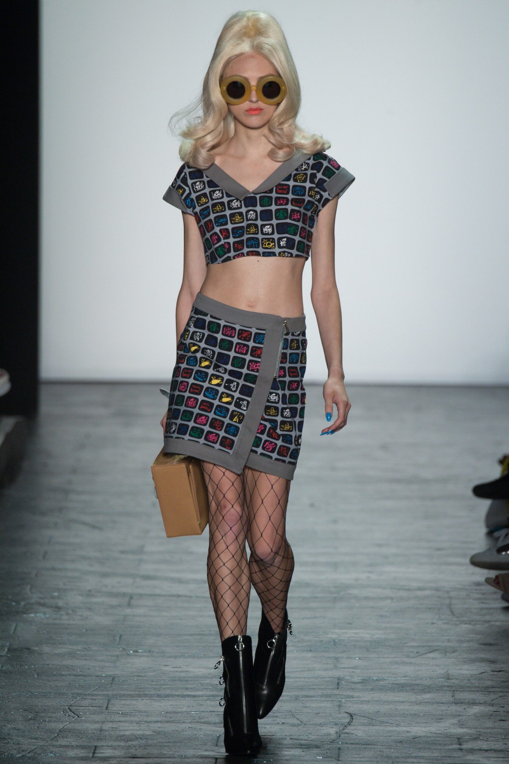 Jeremy Scott S/S 16 Look 11
