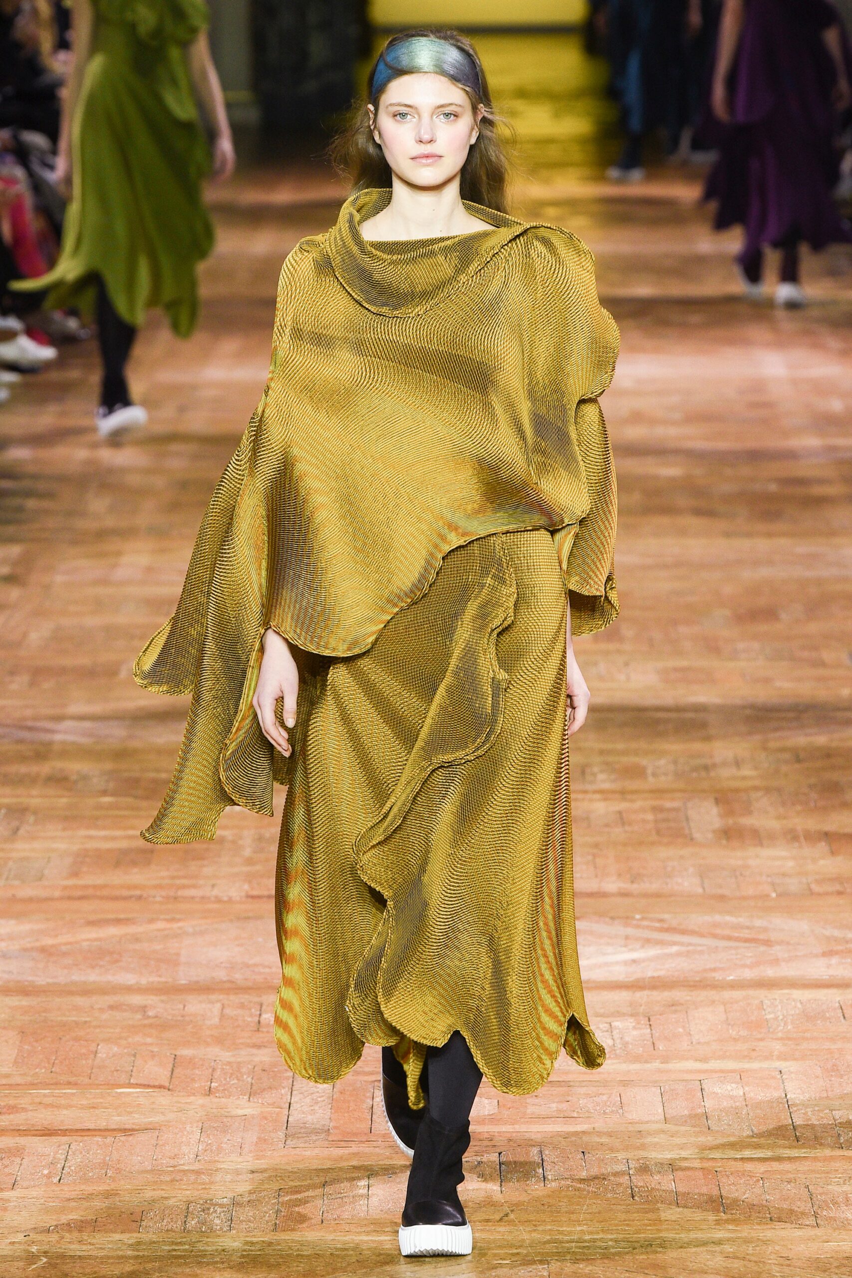 Issey Miyake F/W 17 Look 3