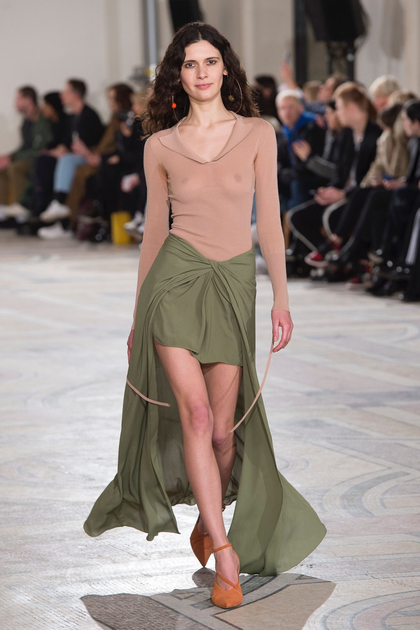Jacquemus F/W 18 Look 2