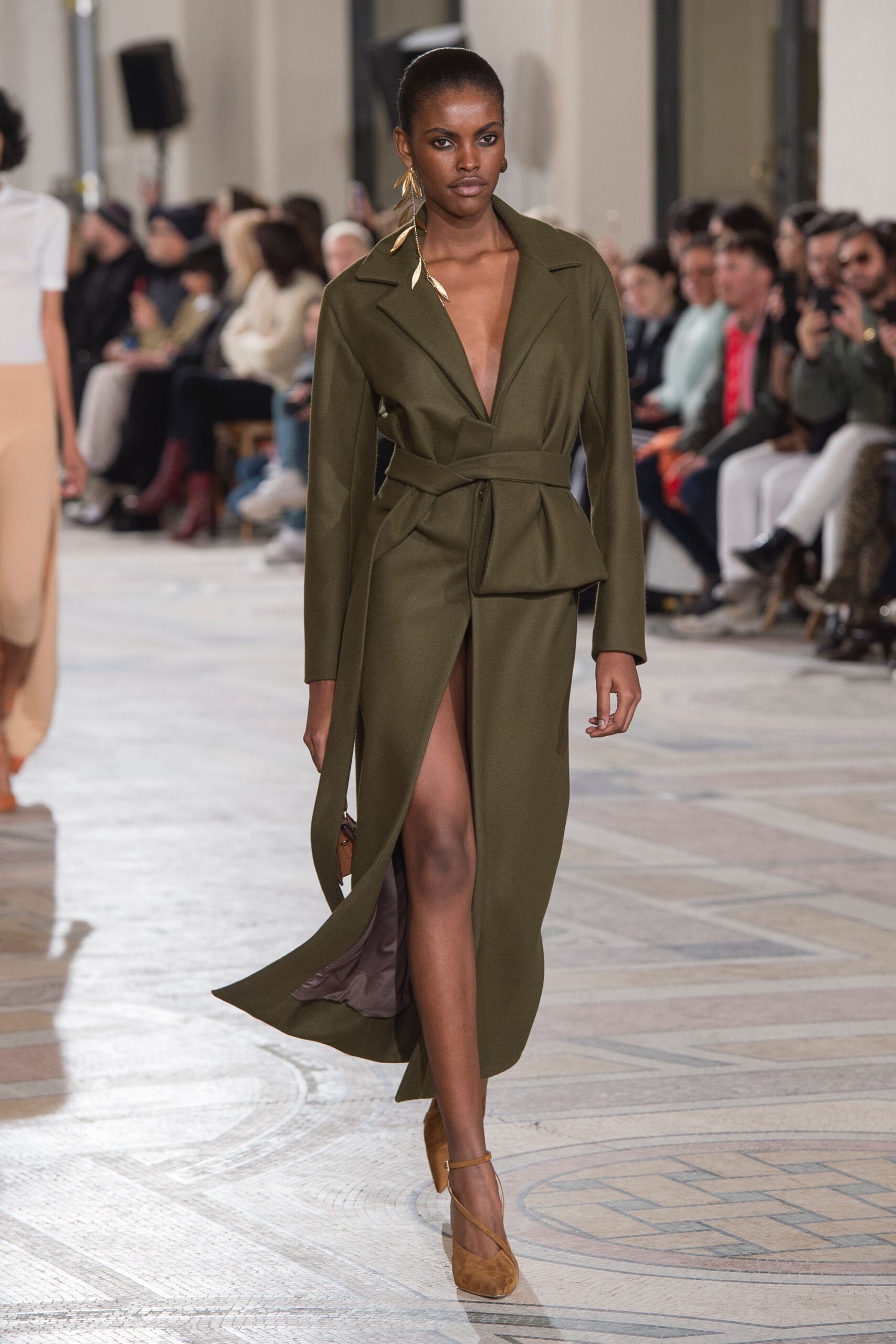 Jacquemus F/W 18 Look 5