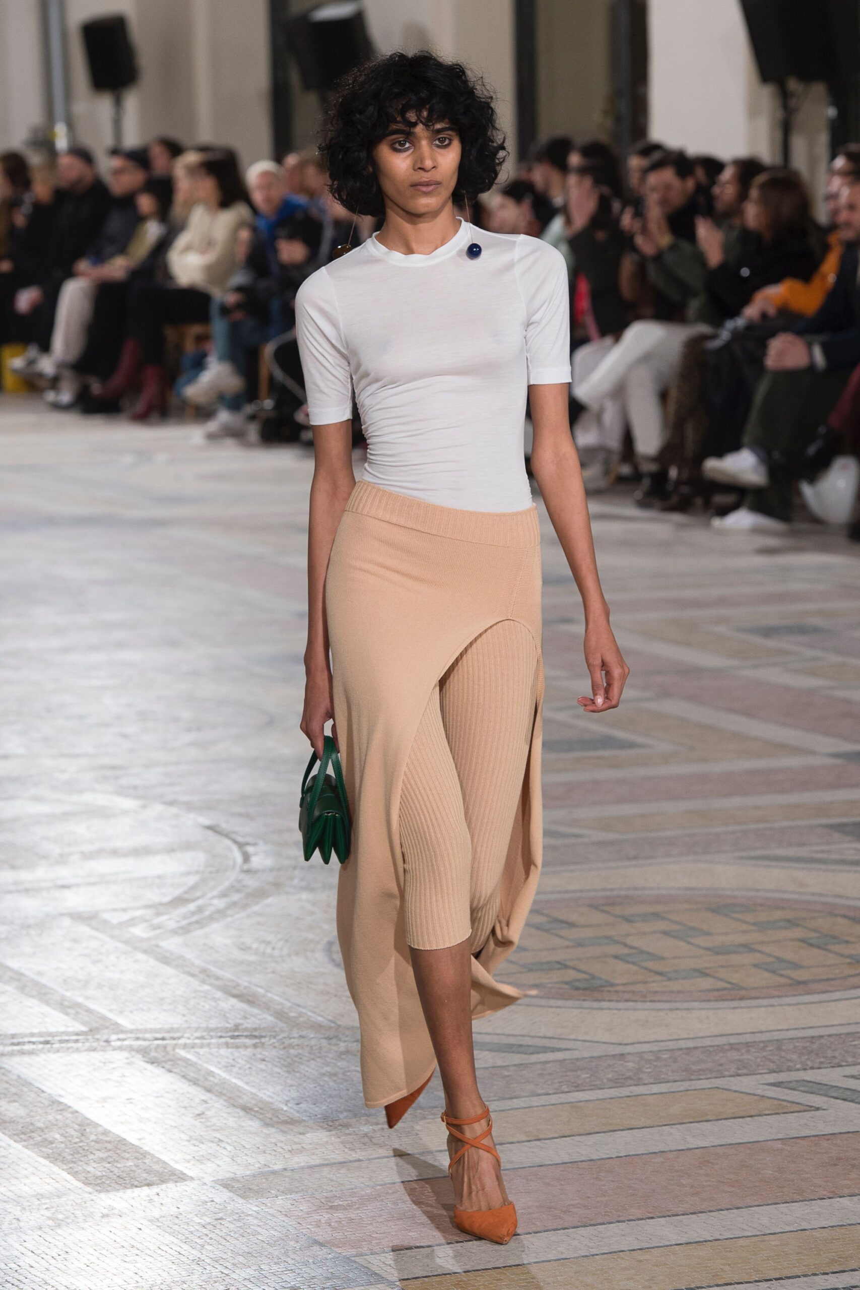 Jacquemus F/W 18 Look 6