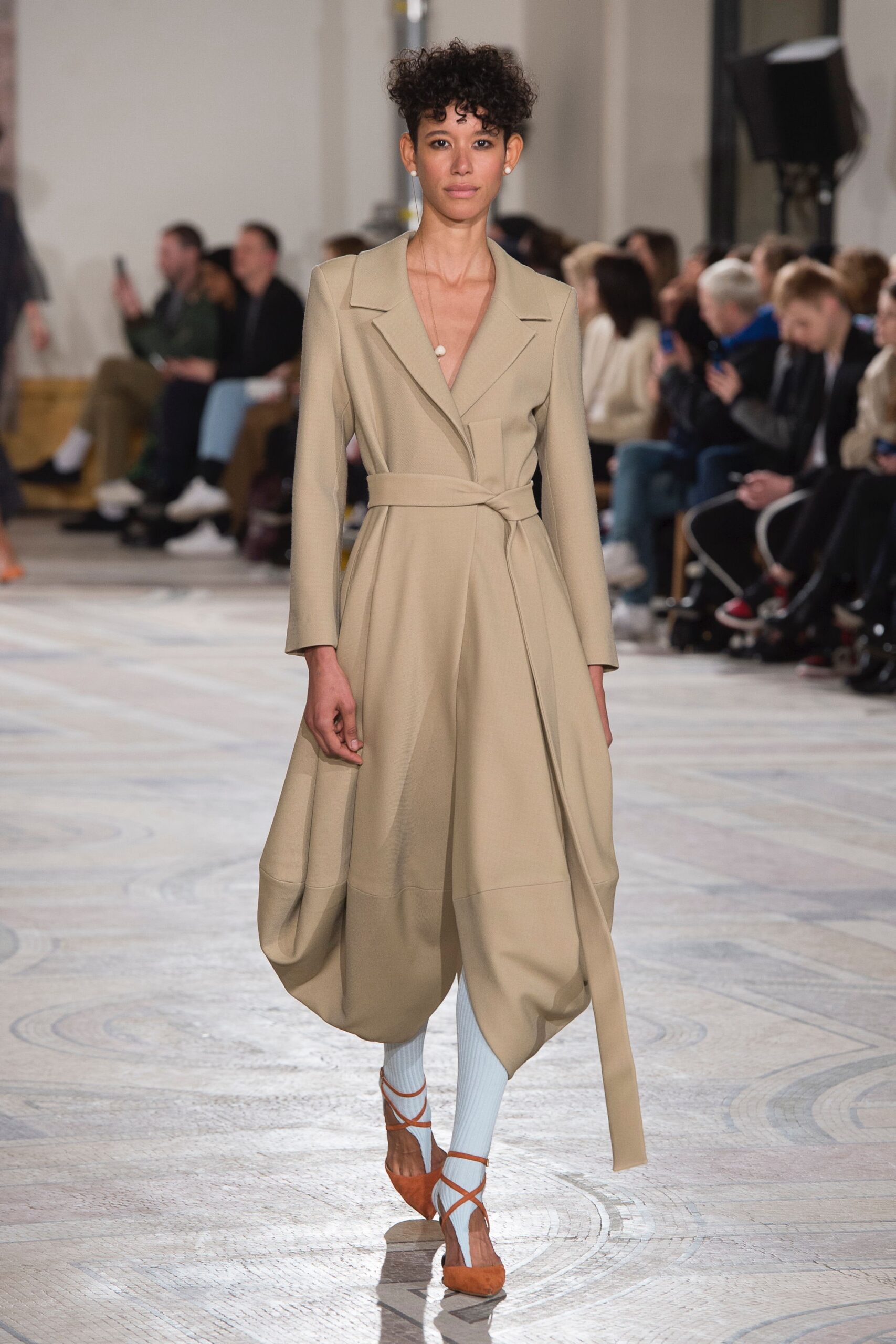 Jacquemus F/W 18 Look 19