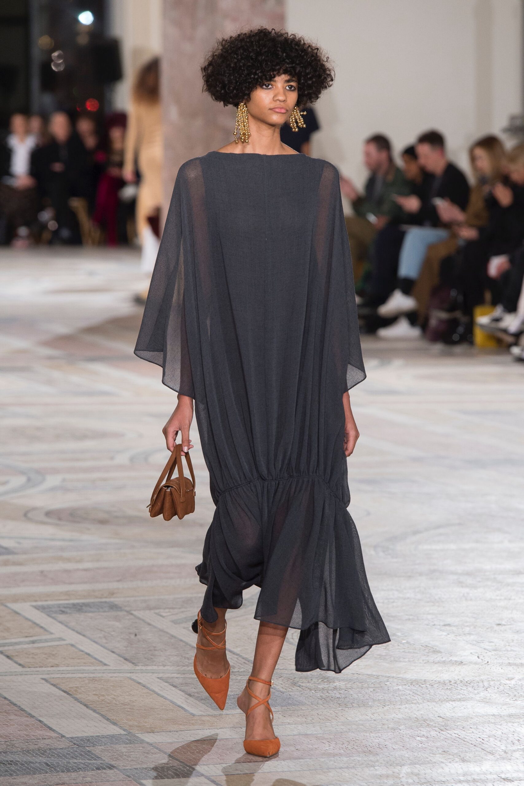Jacquemus F/W 18 Look 20