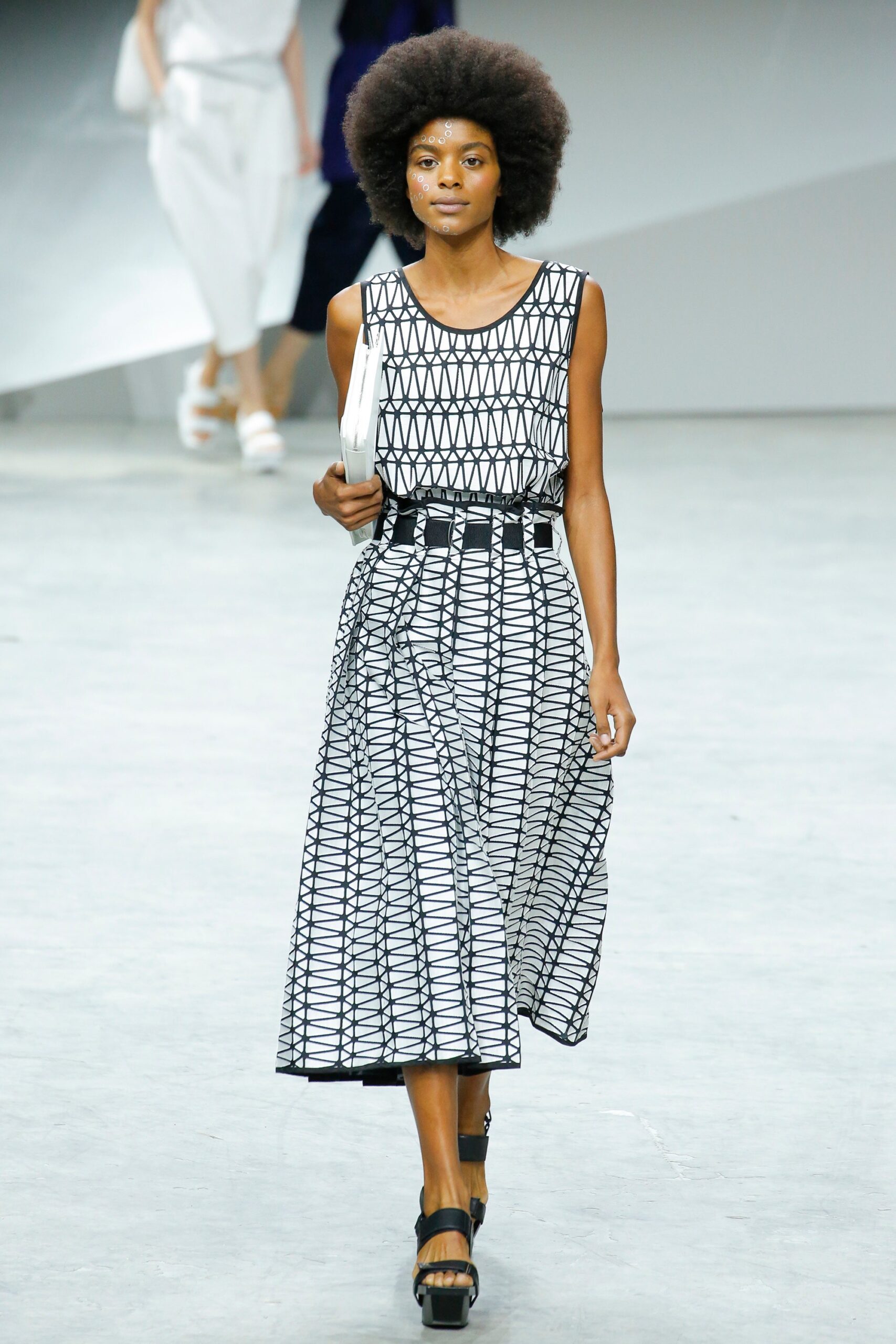 Issey Miyake S/S 17 Look 15
