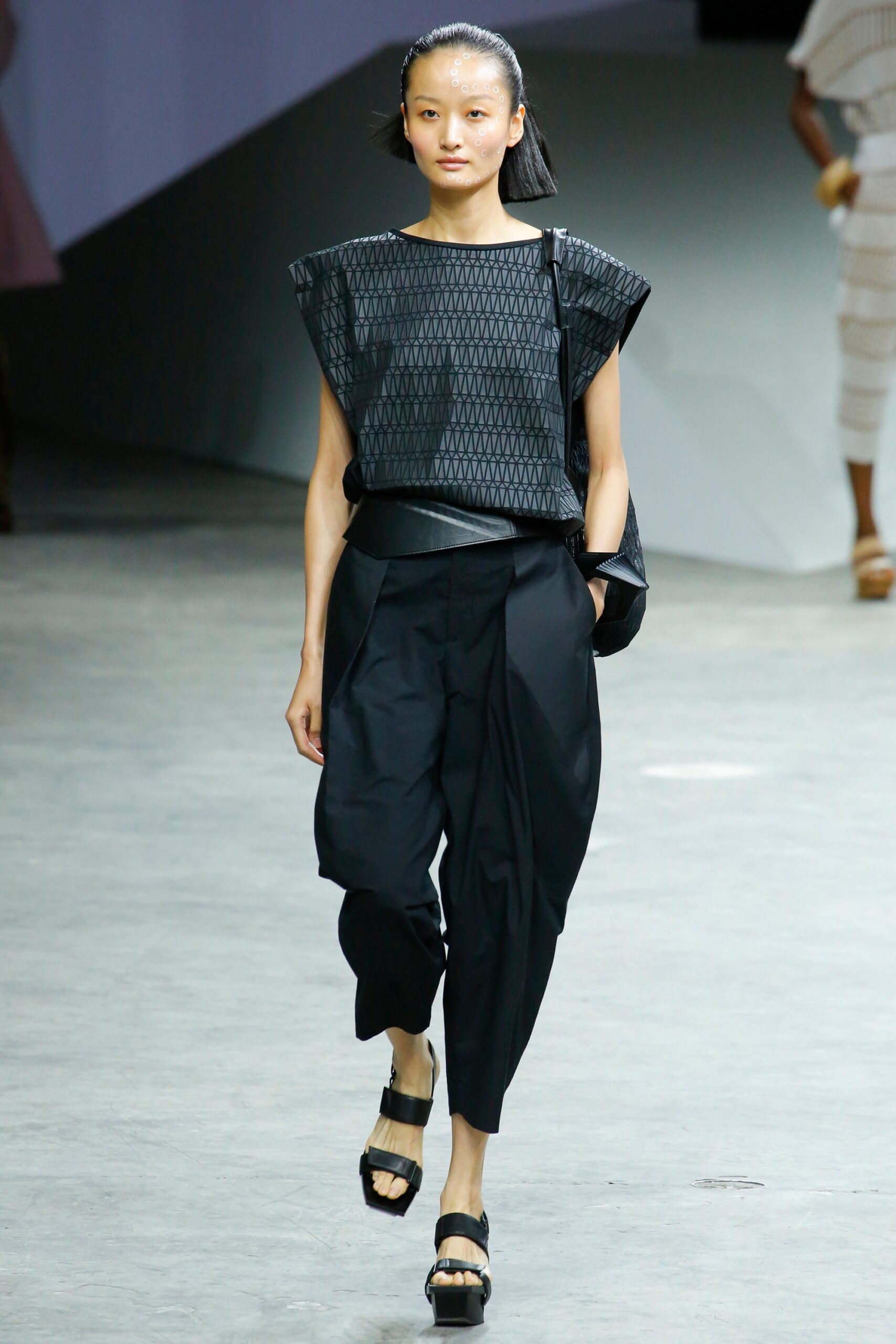 Issey Miyake S/S 17 Look 18