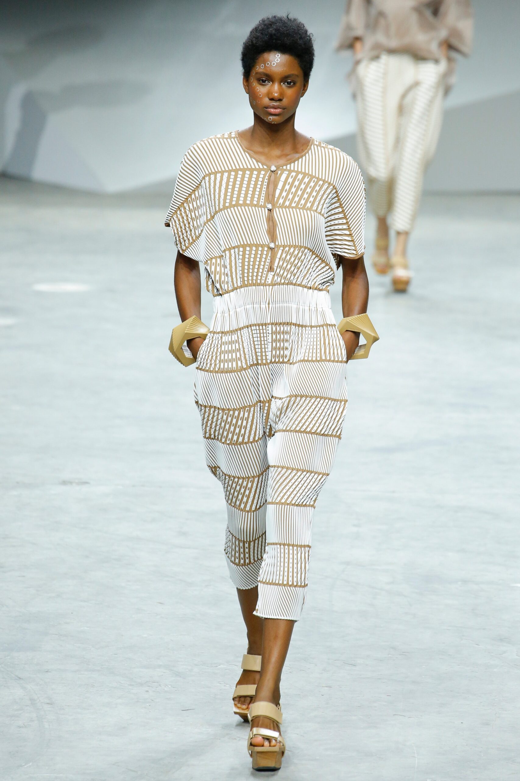 Issey Miyake S/S 17 Look 19
