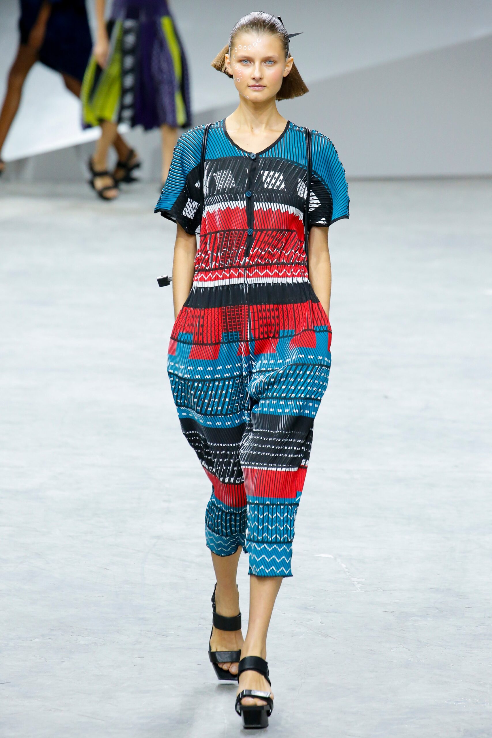 Issey Miyake S/S 17 Look 33